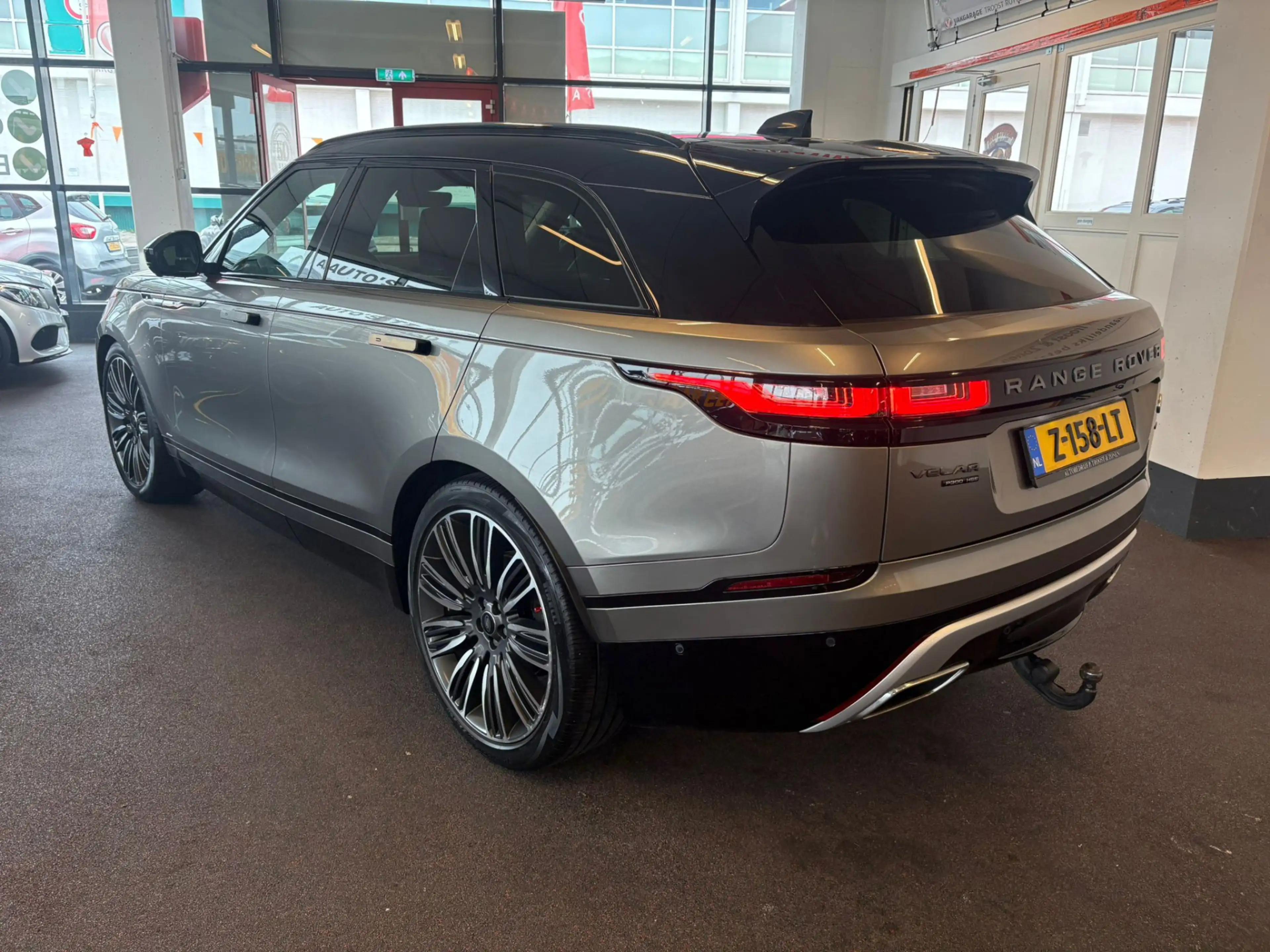 Land Rover Range Rover Velar 2.0 P300 Turbo AWD R-Dynamic HSE | Panoramadak | L — photo 5
