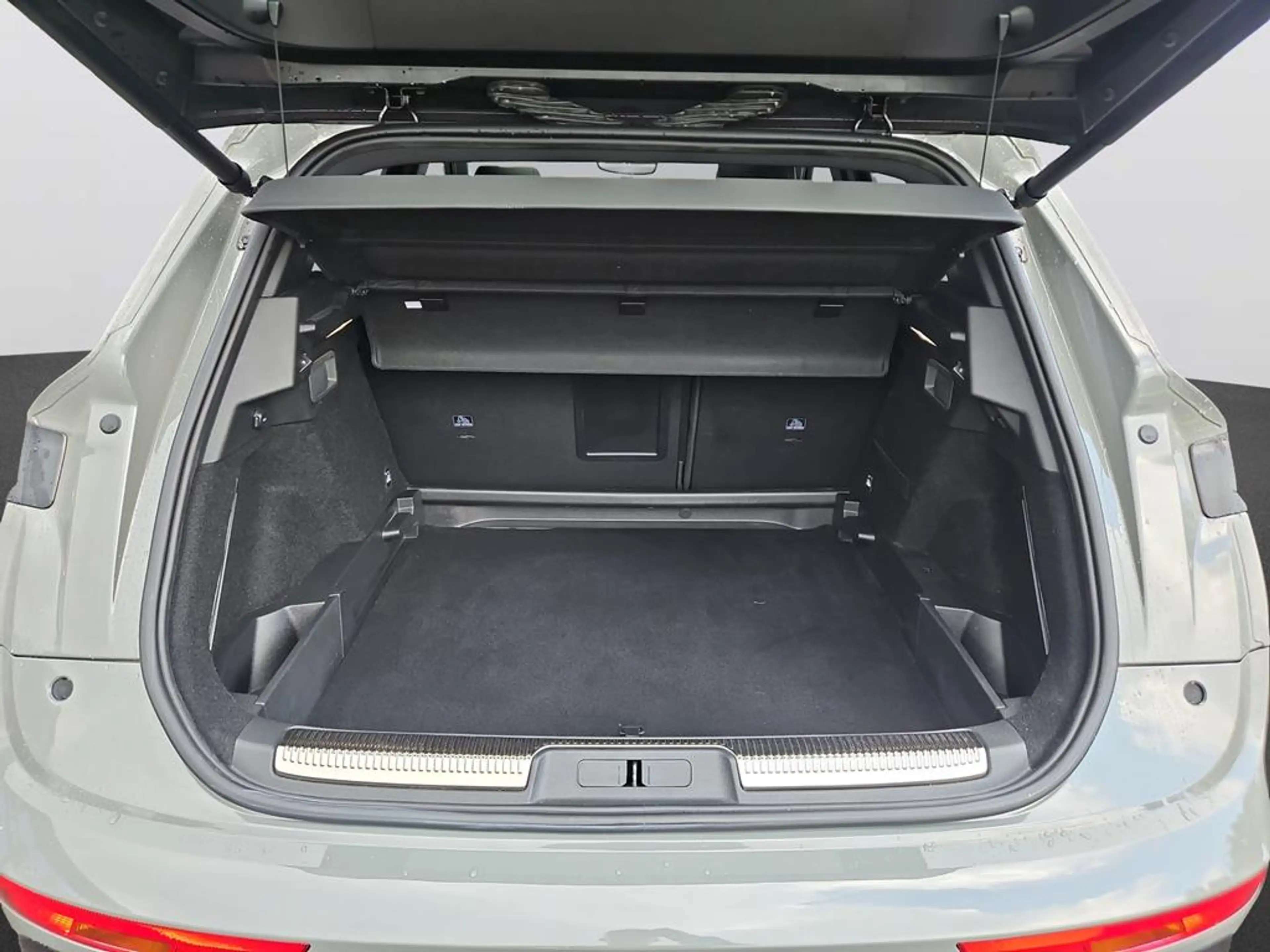 DS Automobiles DS 7 Performance Line+ Blue HDI 130 — photo 7