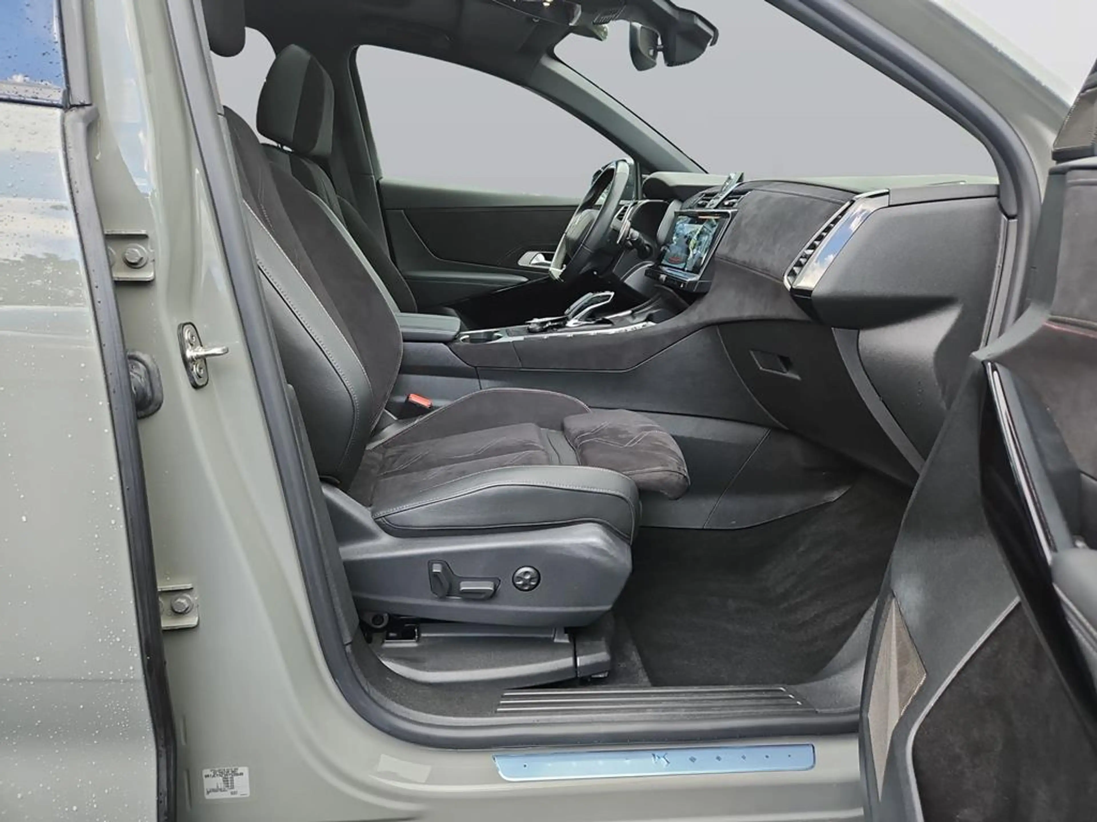 DS Automobiles DS 7 Performance Line+ Blue HDI 130 — photo 11