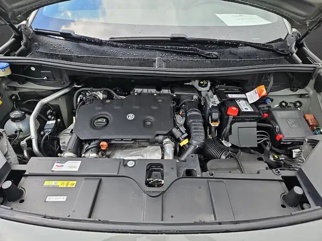 DS Automobiles DS 7 view 6