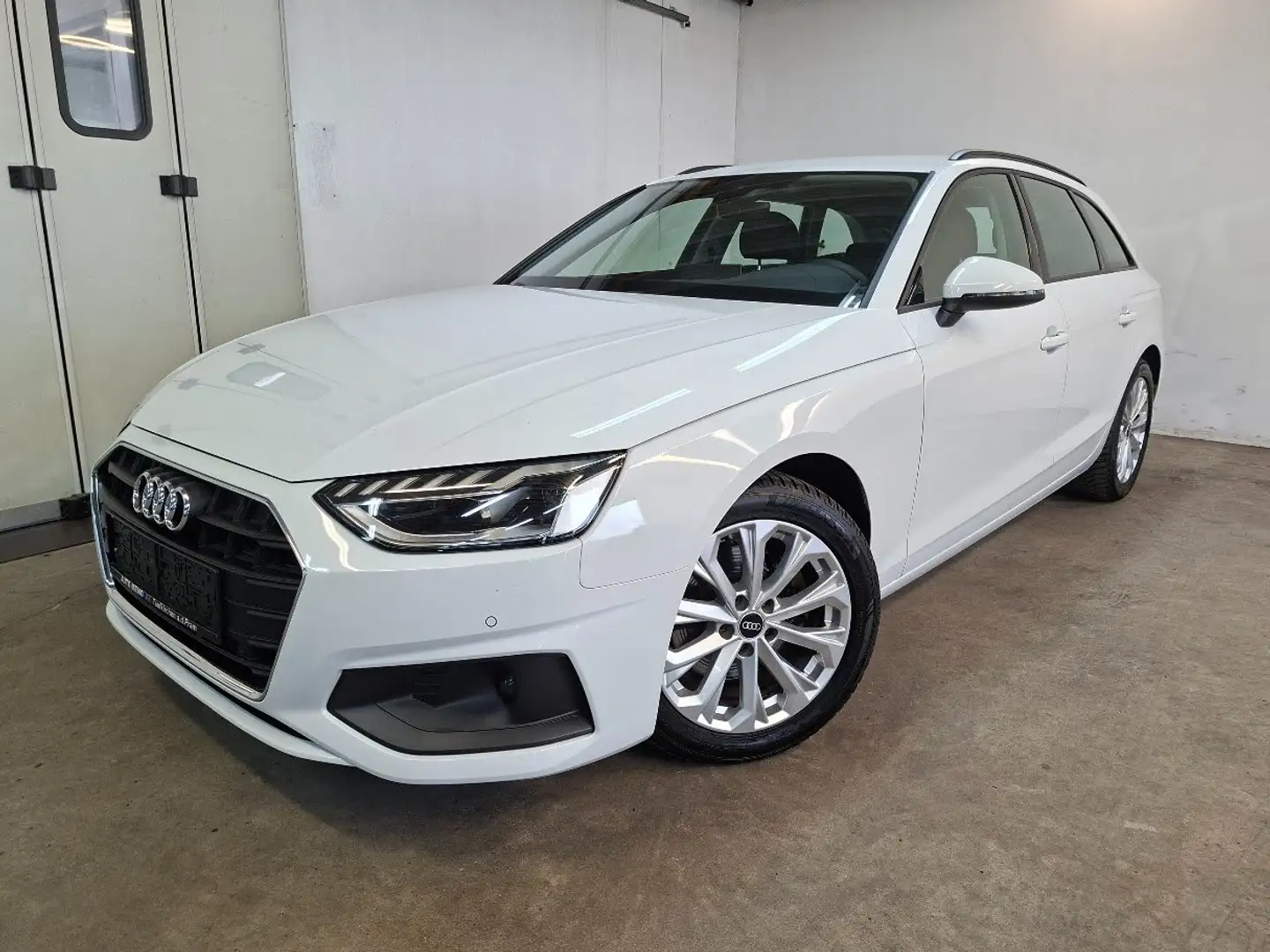 Audi A4 35 TDI Avant, AHK, LED, Sportsitze Weiß - 1