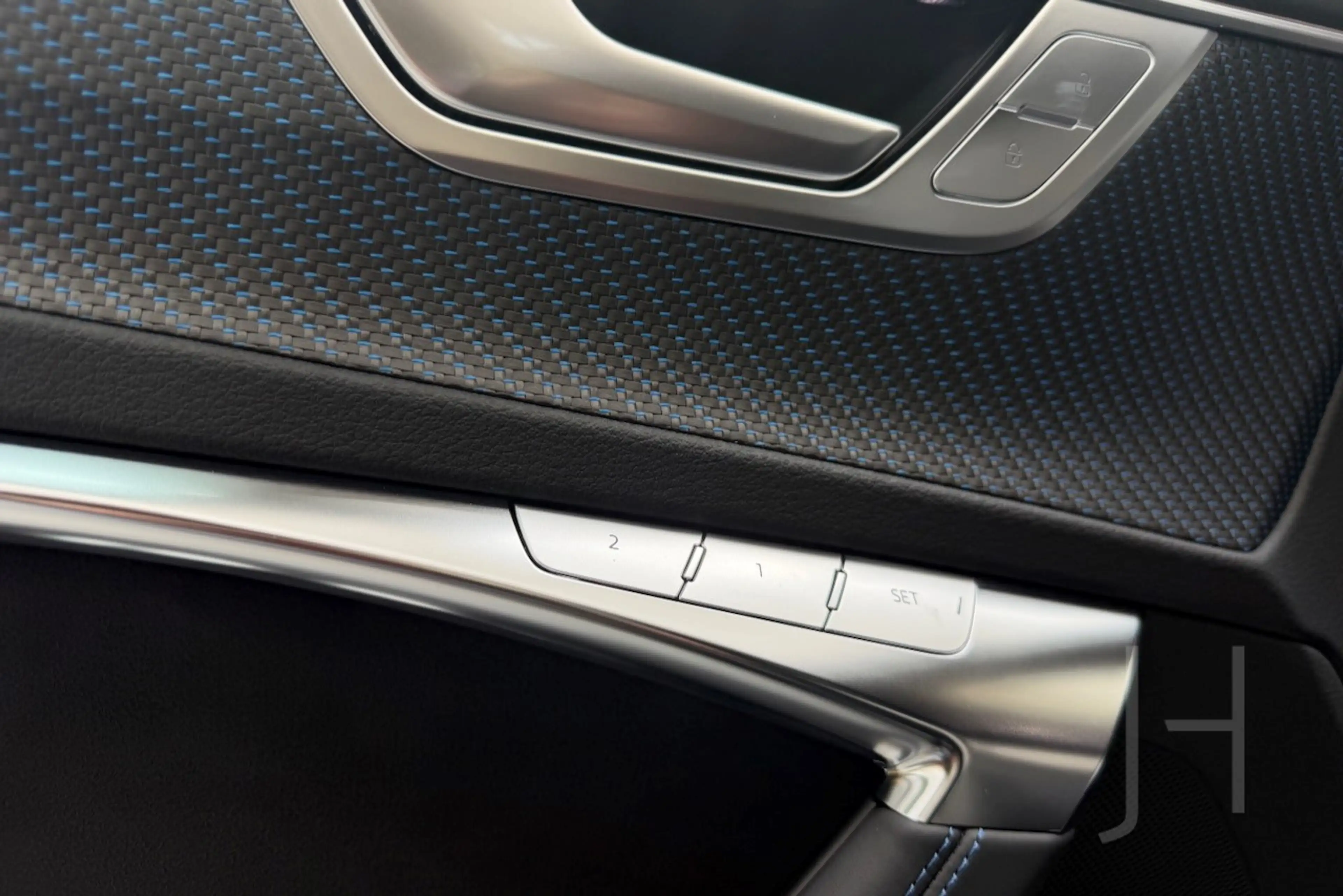 Audi RS6 Avant Performance — photo 11