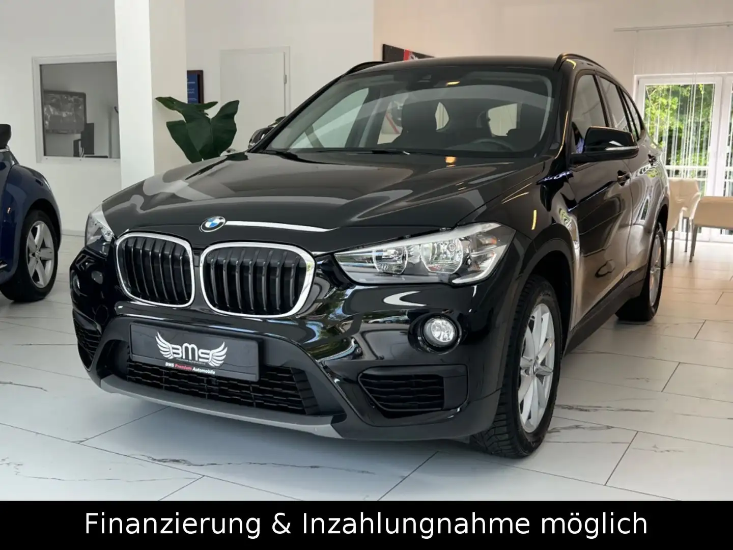 BMW X1 sDrive 18 i Advantage Garantie bis 05.2025 Zwart - 1