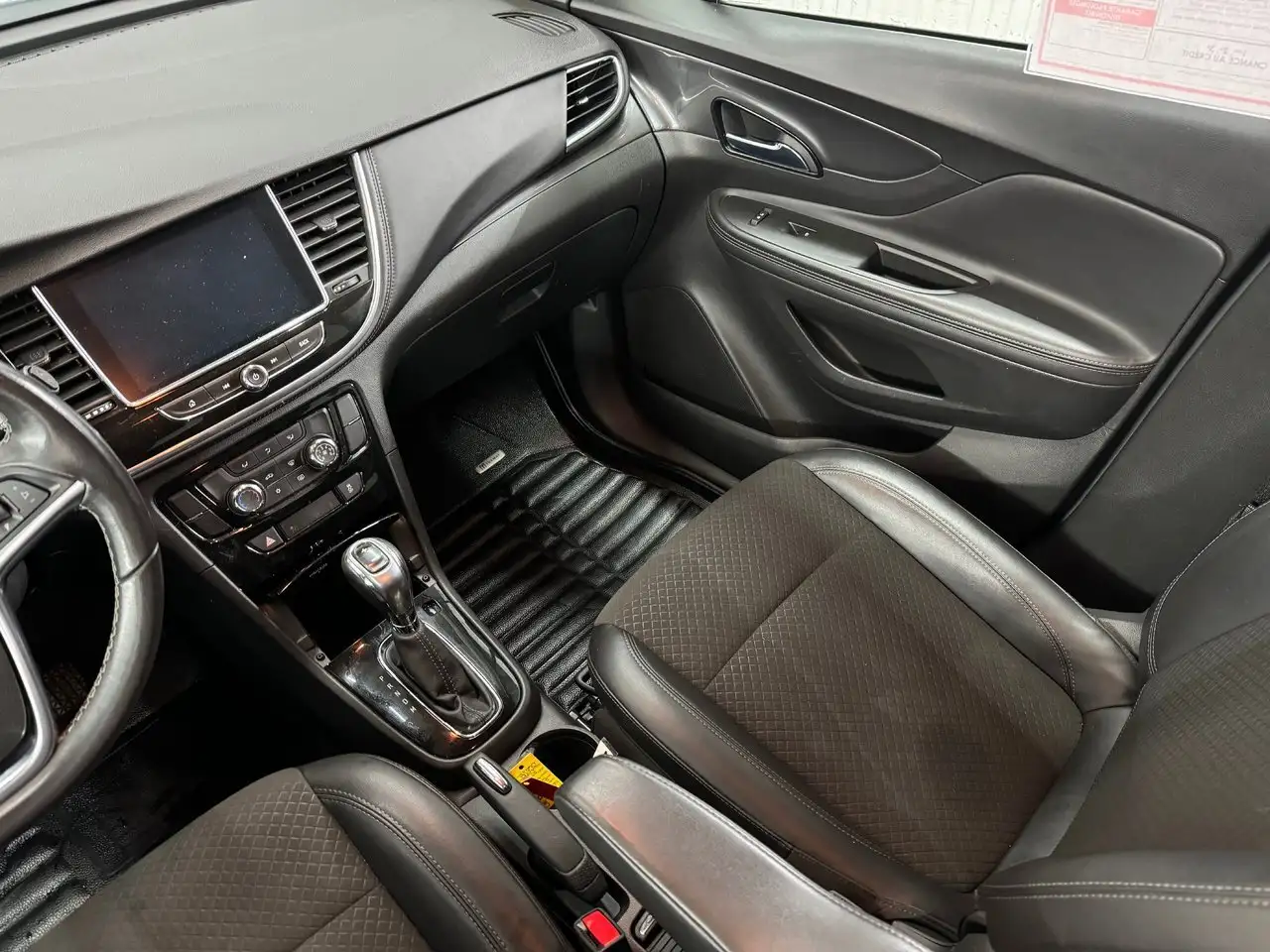 Buick Encore снимка Buick Encore