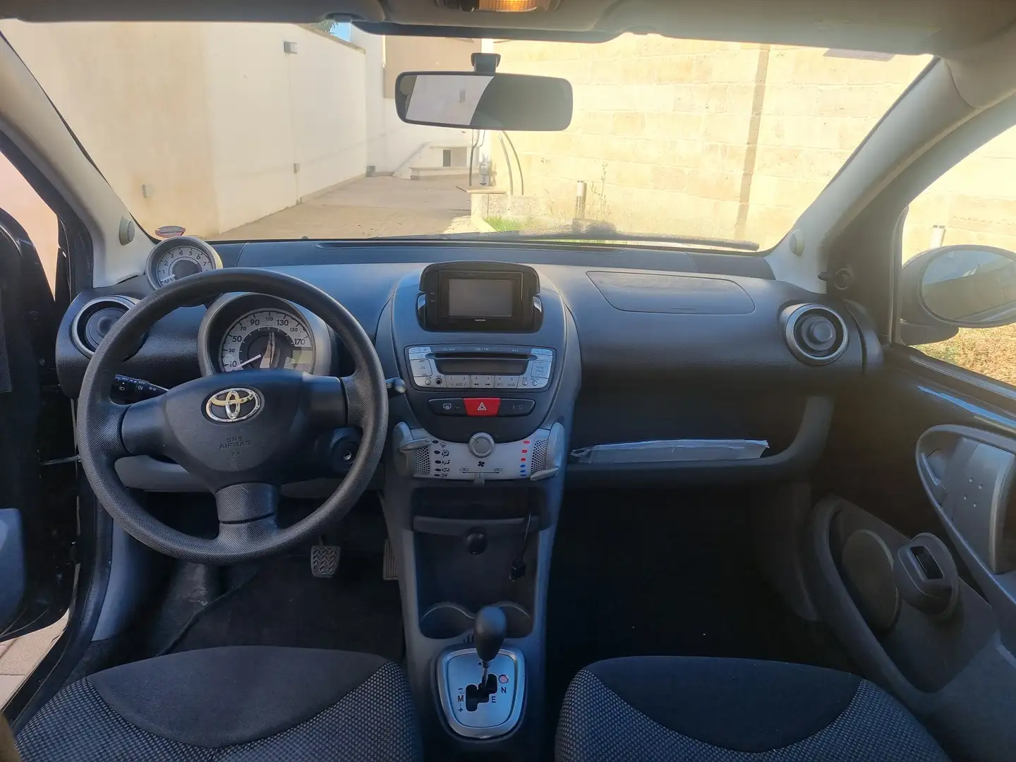 Toyota Aygo Aygo I 2005 5p 1.0 Sol Connect Nero - 2