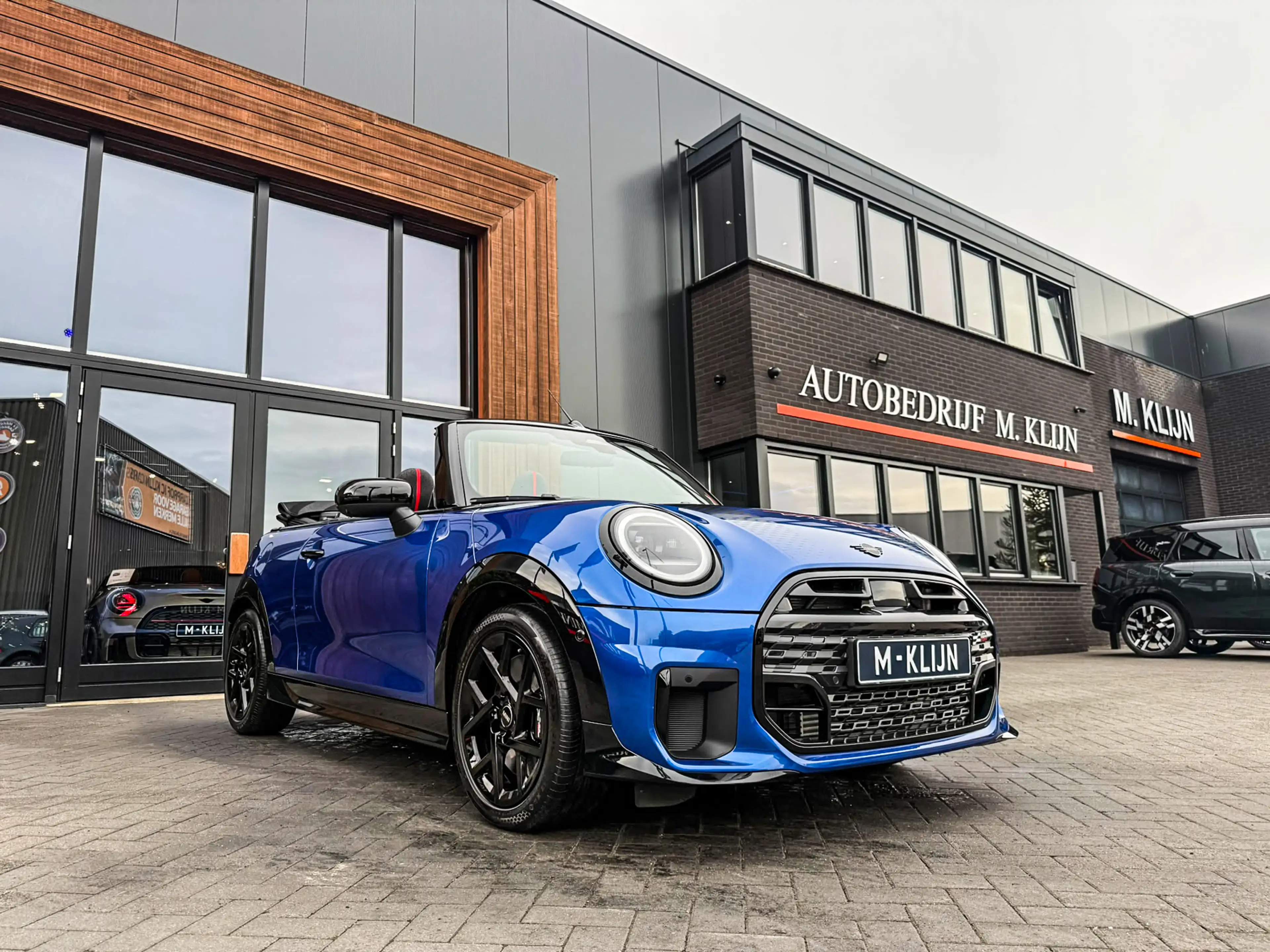 MINI Cooper S Cabrio 2.0 John Cooper Works XL F1 aut 204pk/Memory/Massa