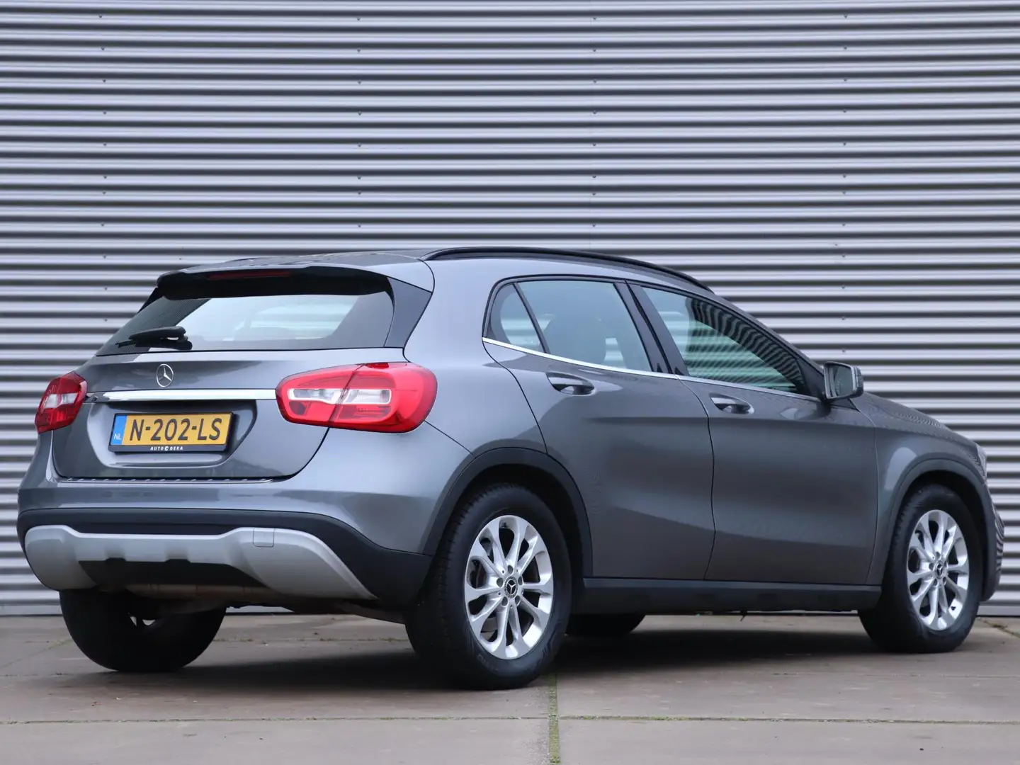 Mercedes-Benz GLA 200 d Automaat *Zie omschrijving* Gri - 2