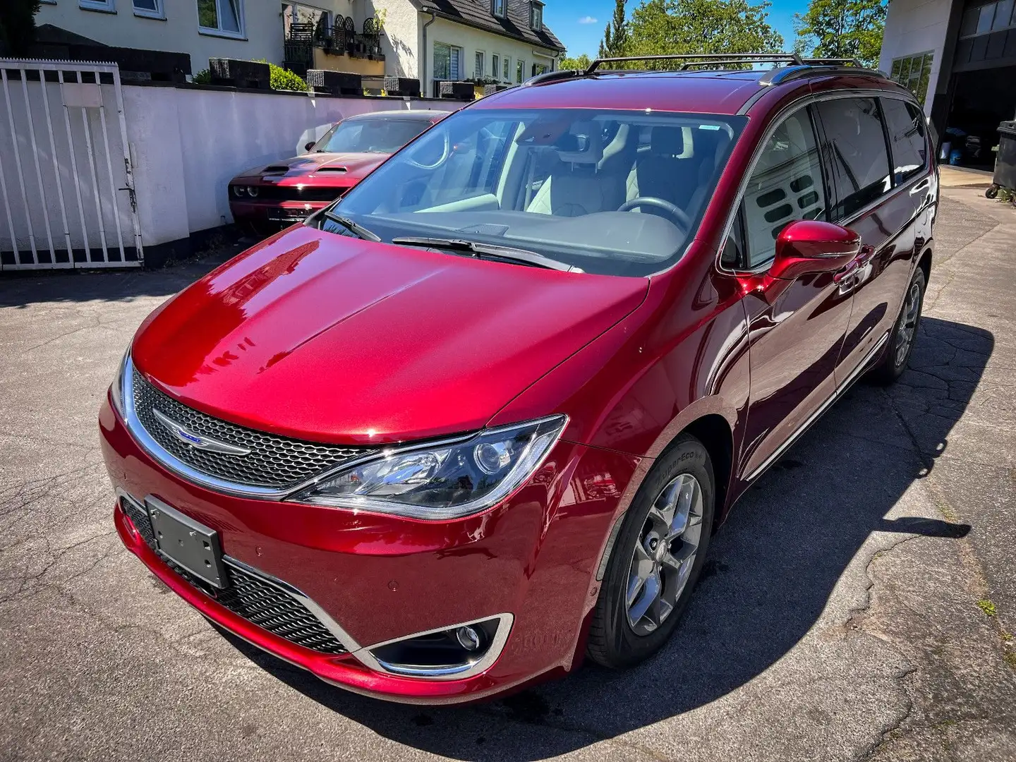 Chrysler Pacifica 3.6 V6 Touring L *7 SITZER*ACC*360 GRAD Rouge - 2