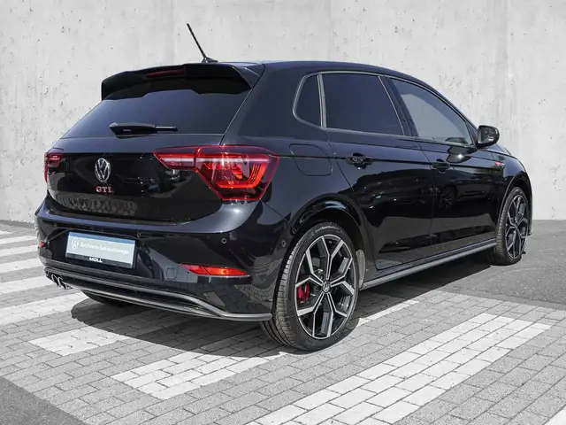 Volkswagen Polo view 4