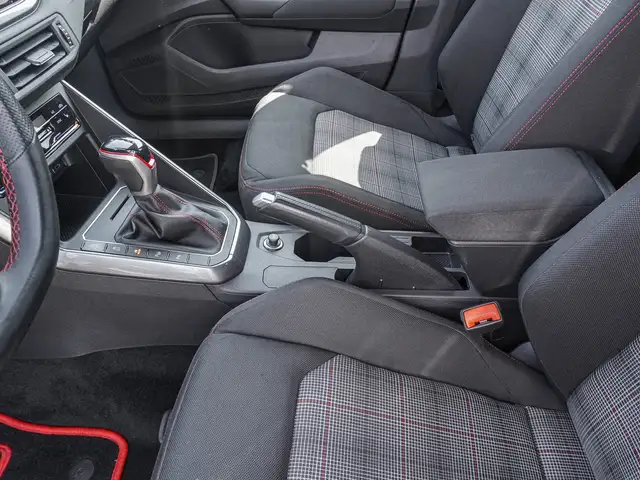 Volkswagen Polo view 14