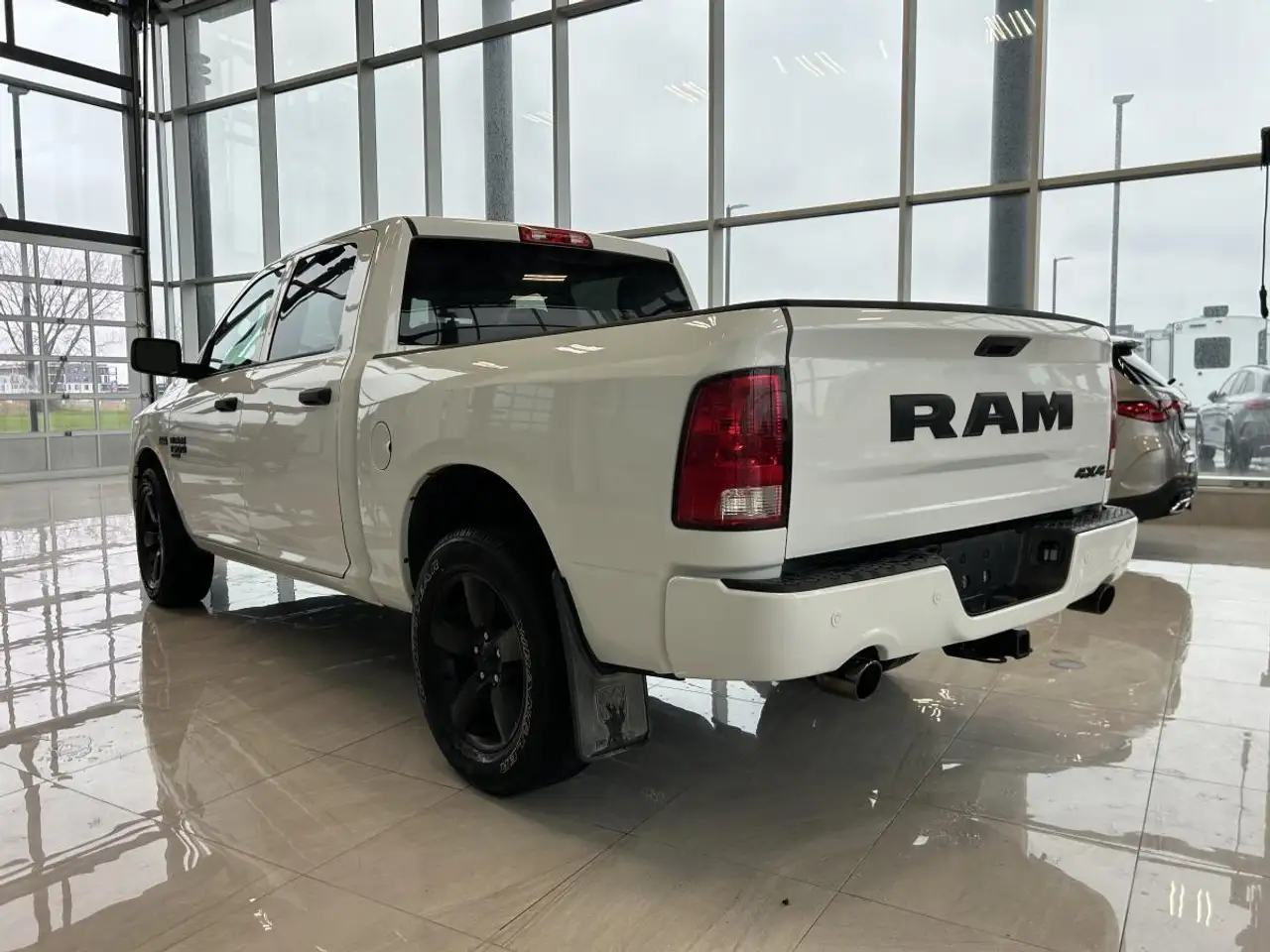 RAM 1500 снимка RAM 1500
