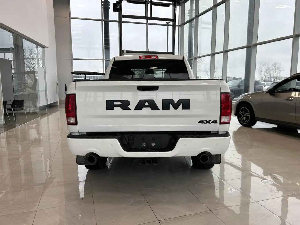 RAM 1500 снимка RAM 1500