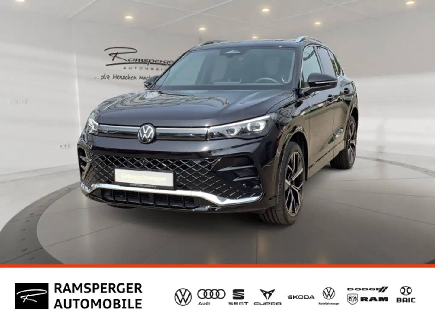 Volkswagen Tiguan 2.0 TDI DSG R-Line 4M. ACC Matrix DCC Pan Schwarz - 1