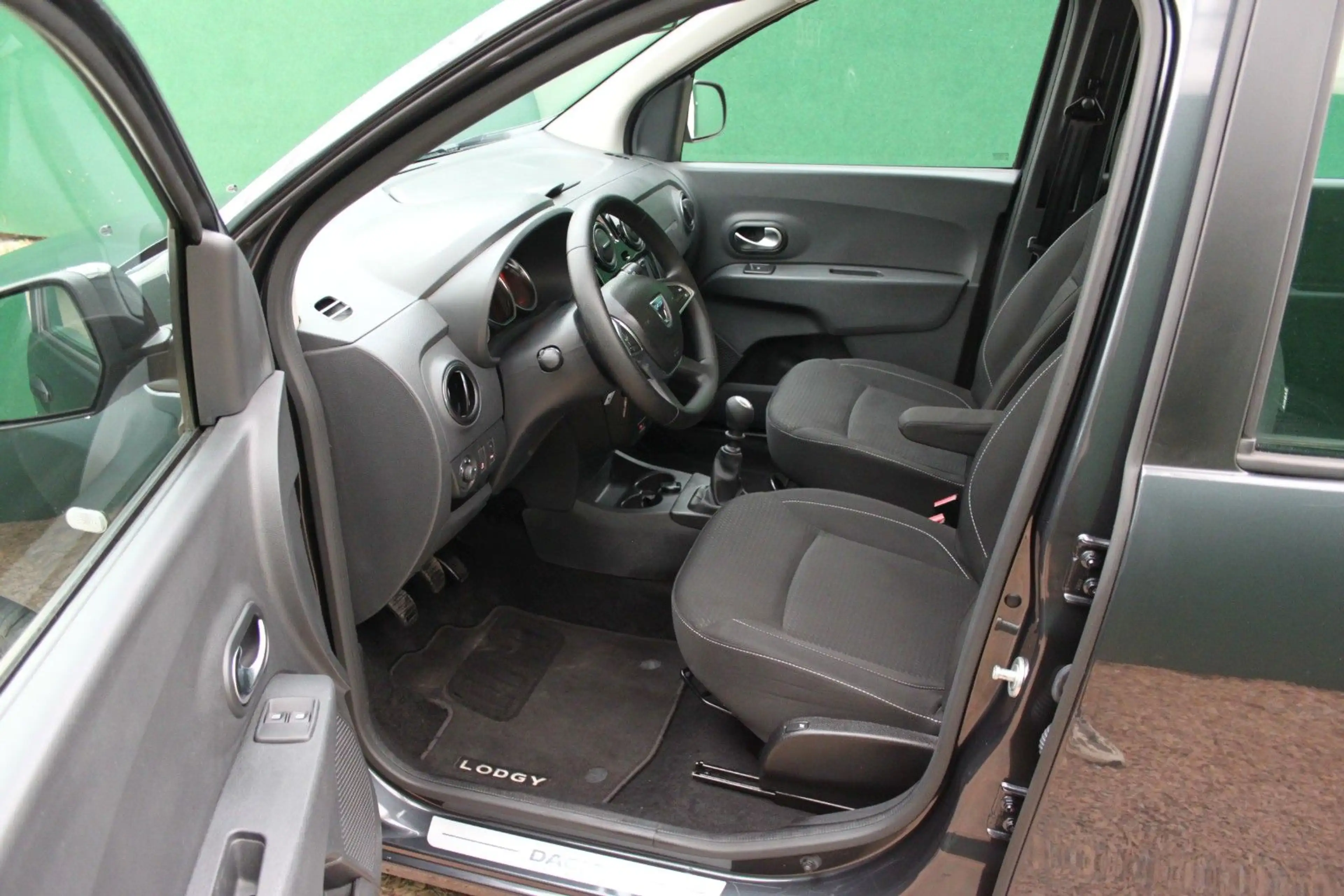 Dacia Lodgy TCe 100/ PDC/ Klima/ SHZ/ Navi/ nur 35 tkm — photo 15