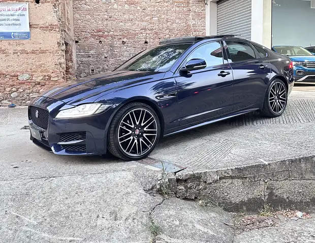 Jaguar XF 2.0d R-Sport awd 180cv auto