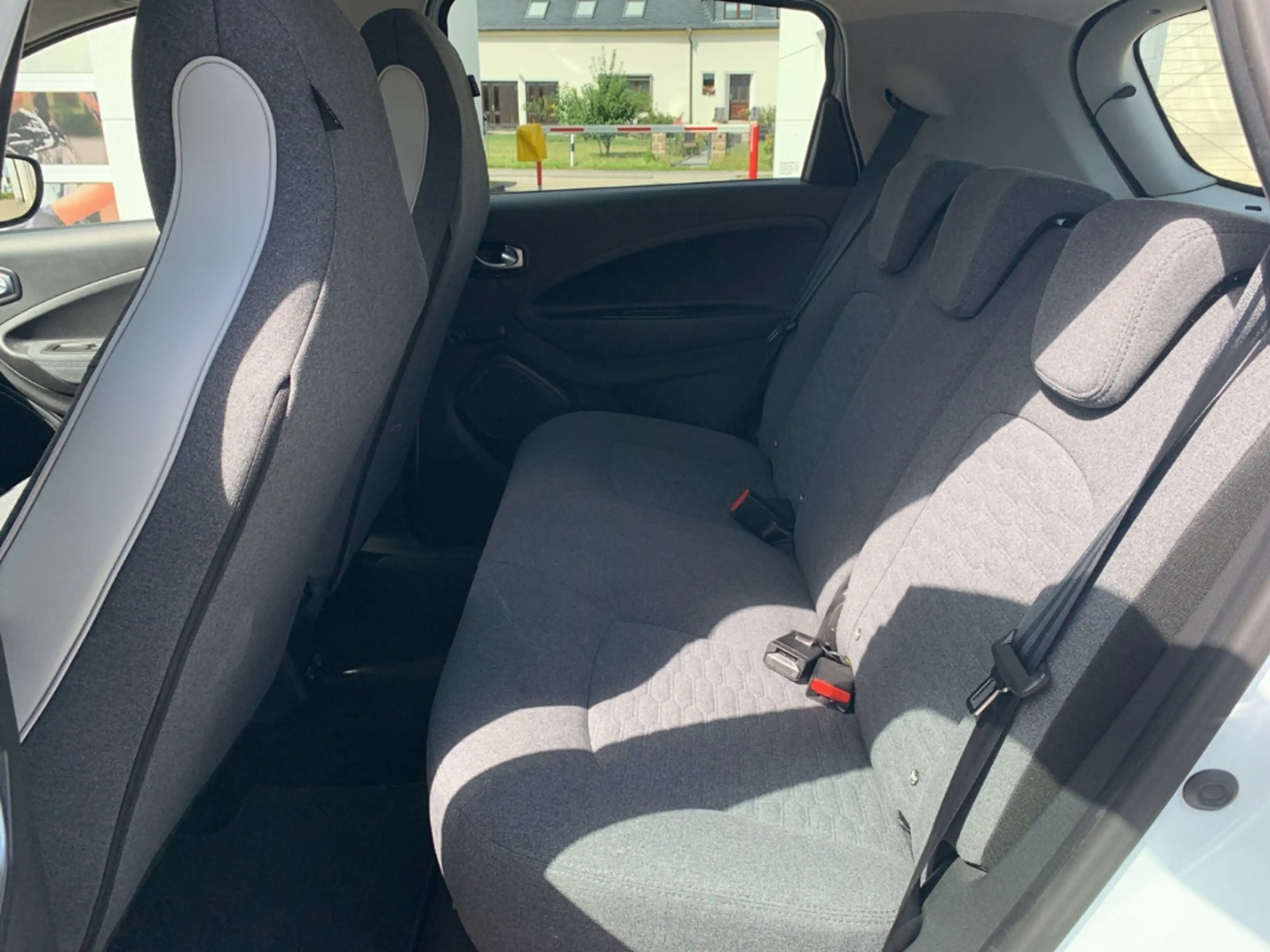 Renault ZOE EXPERIENCE R135 Z.E.50 CCS+WA RMEPUMPE+DAB+ Experi — photo 11