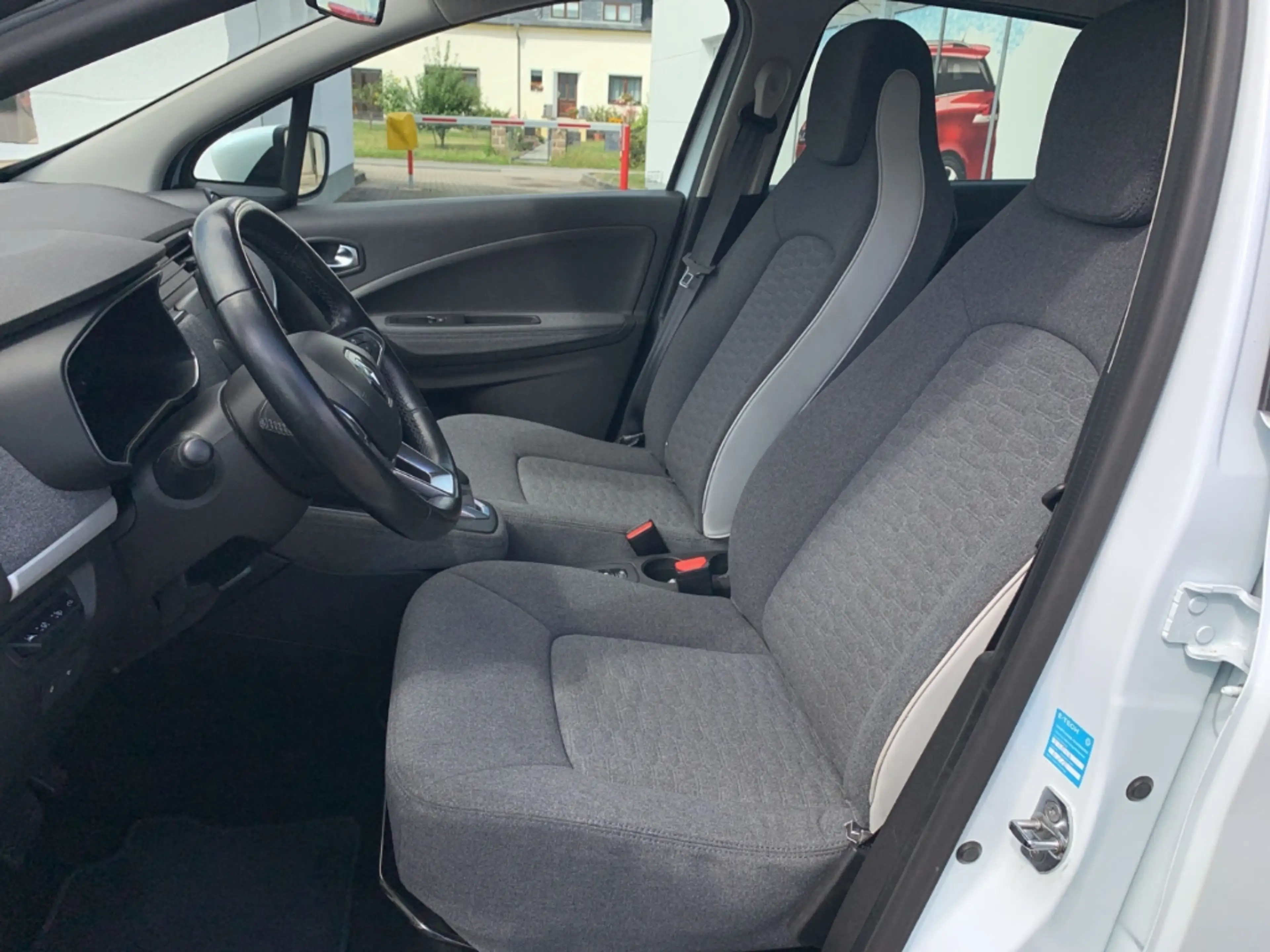 Renault ZOE EXPERIENCE R135 Z.E.50 CCS+WA RMEPUMPE+DAB+ Experi — photo 9