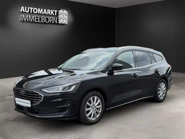 Ford Focus view 4