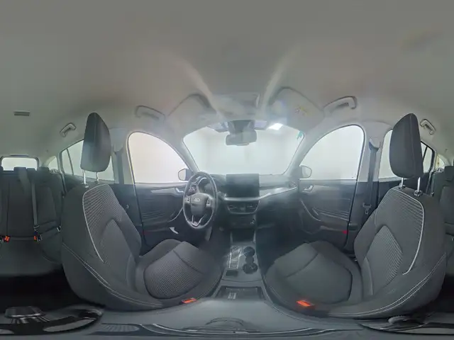 Ford Focus view 13