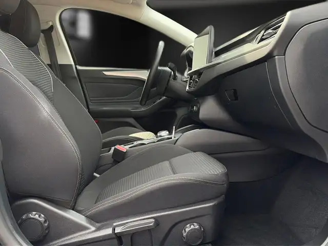 Ford Focus view 15