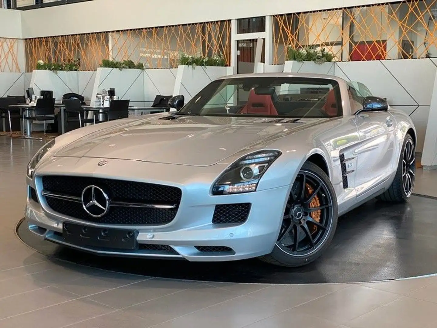Mercedes-Benz SLS 6.2 V8 Roadster GT Carbon Keramik 1.Hand srebrna - 1