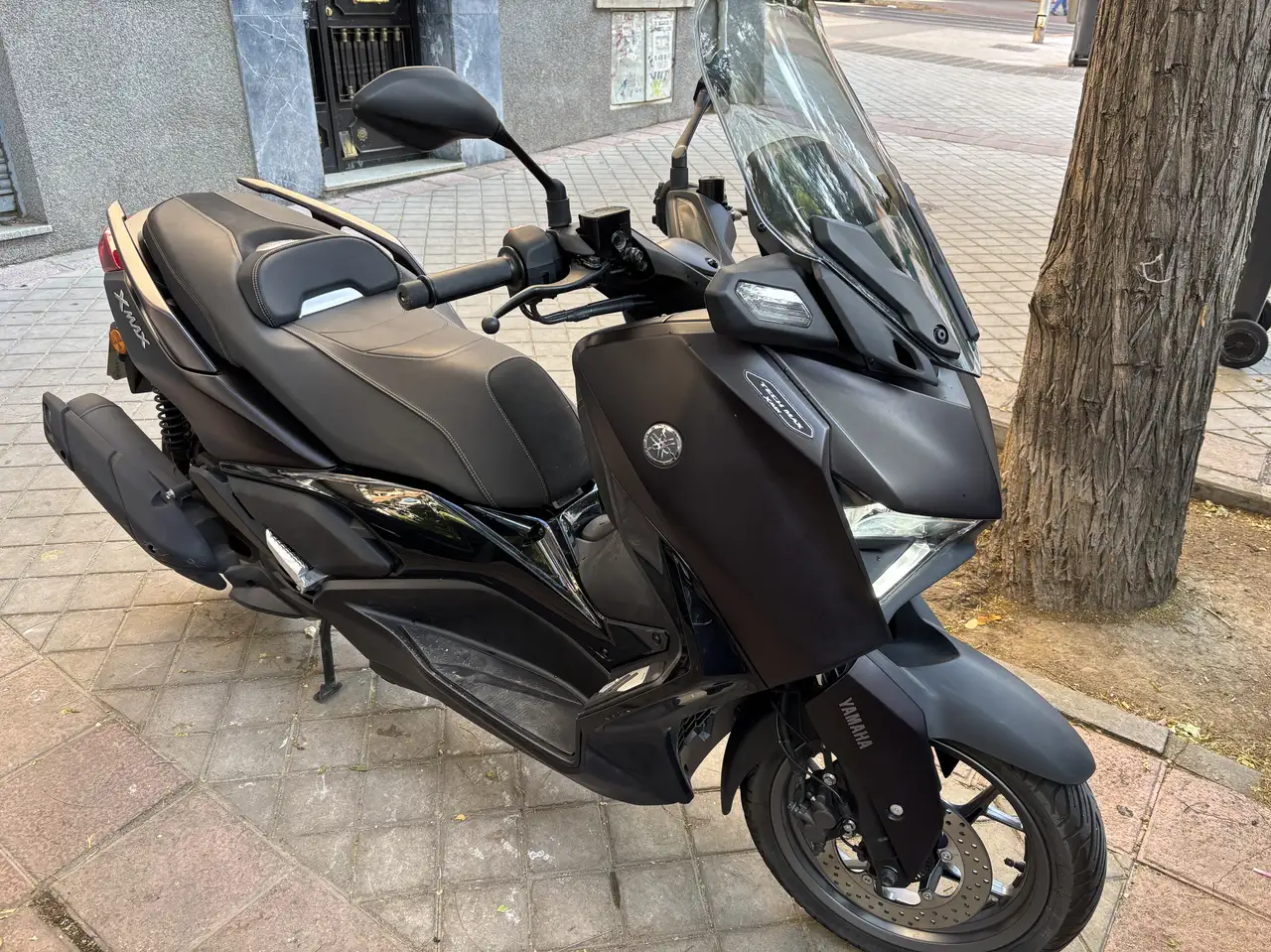 Yamaha X-Max 125