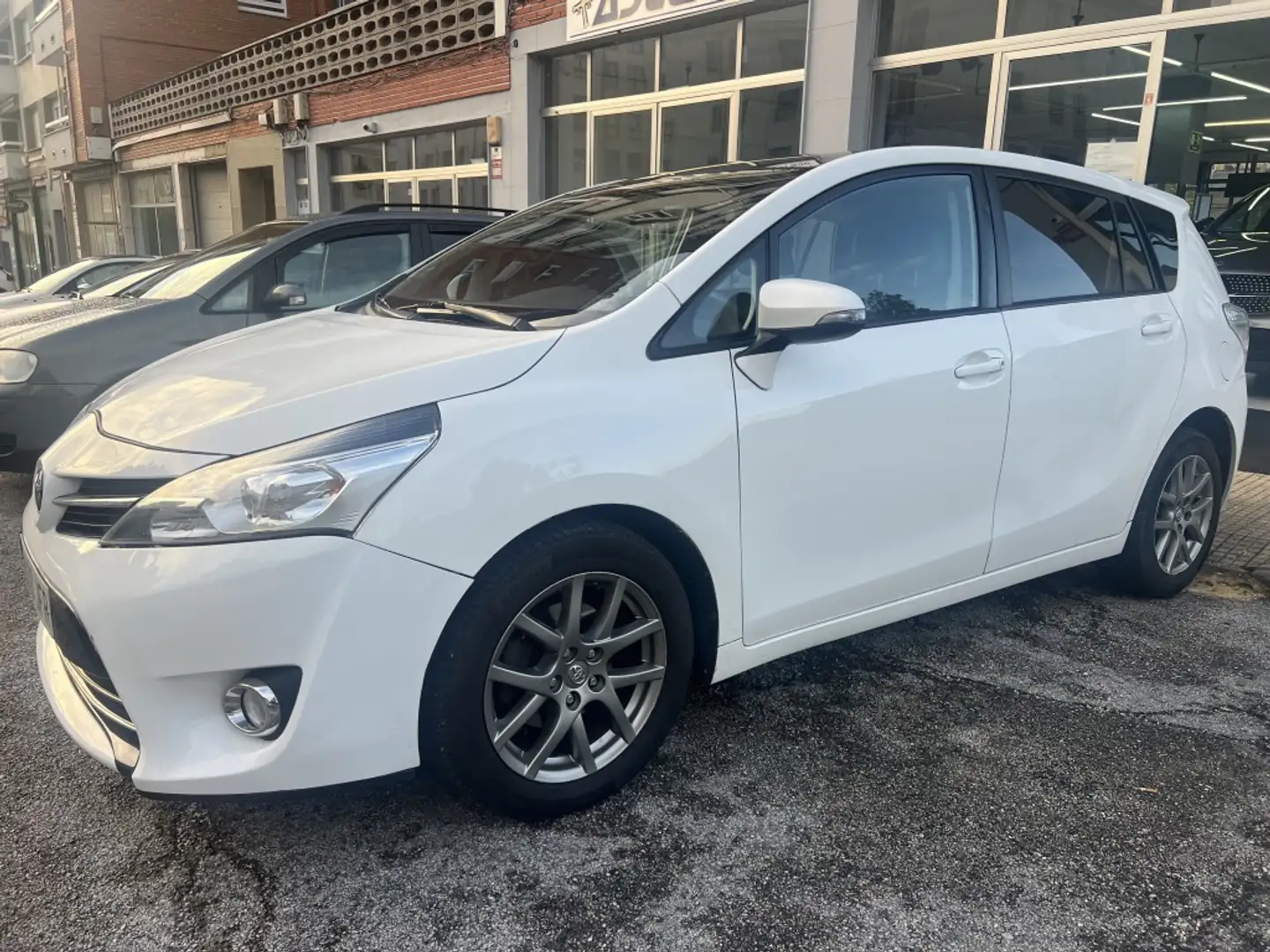 Toyota Verso 115D Advance 5pl. Blanco - 1