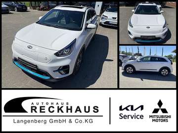 204 SPI 3PH Glasdach Leder DAB Klima Navi Leder