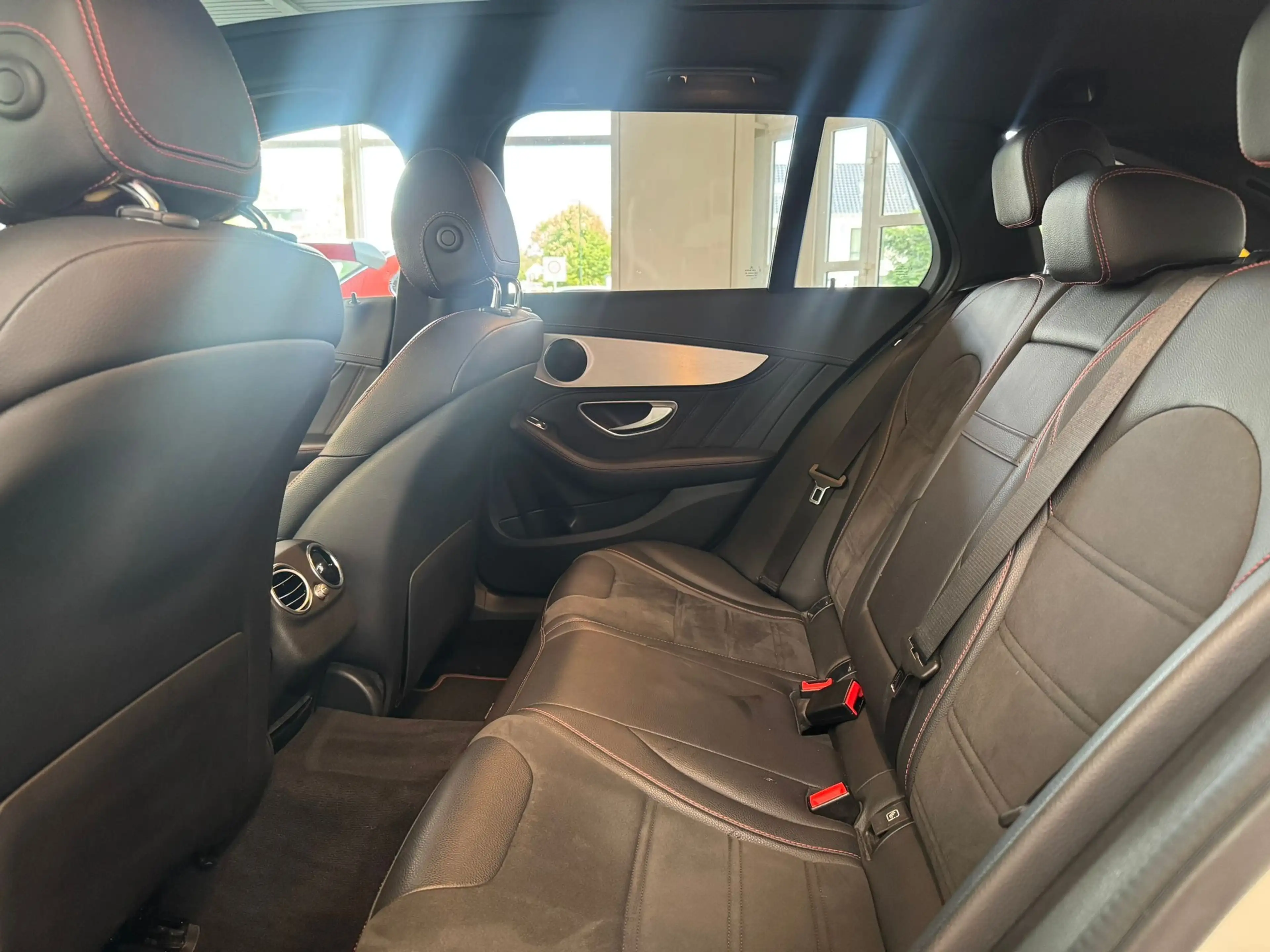 Mercedes-Benz C 43 AMG 4M *PANO*KAMERA*NiGHT*LED*ToTW*COMAND* — photo 11