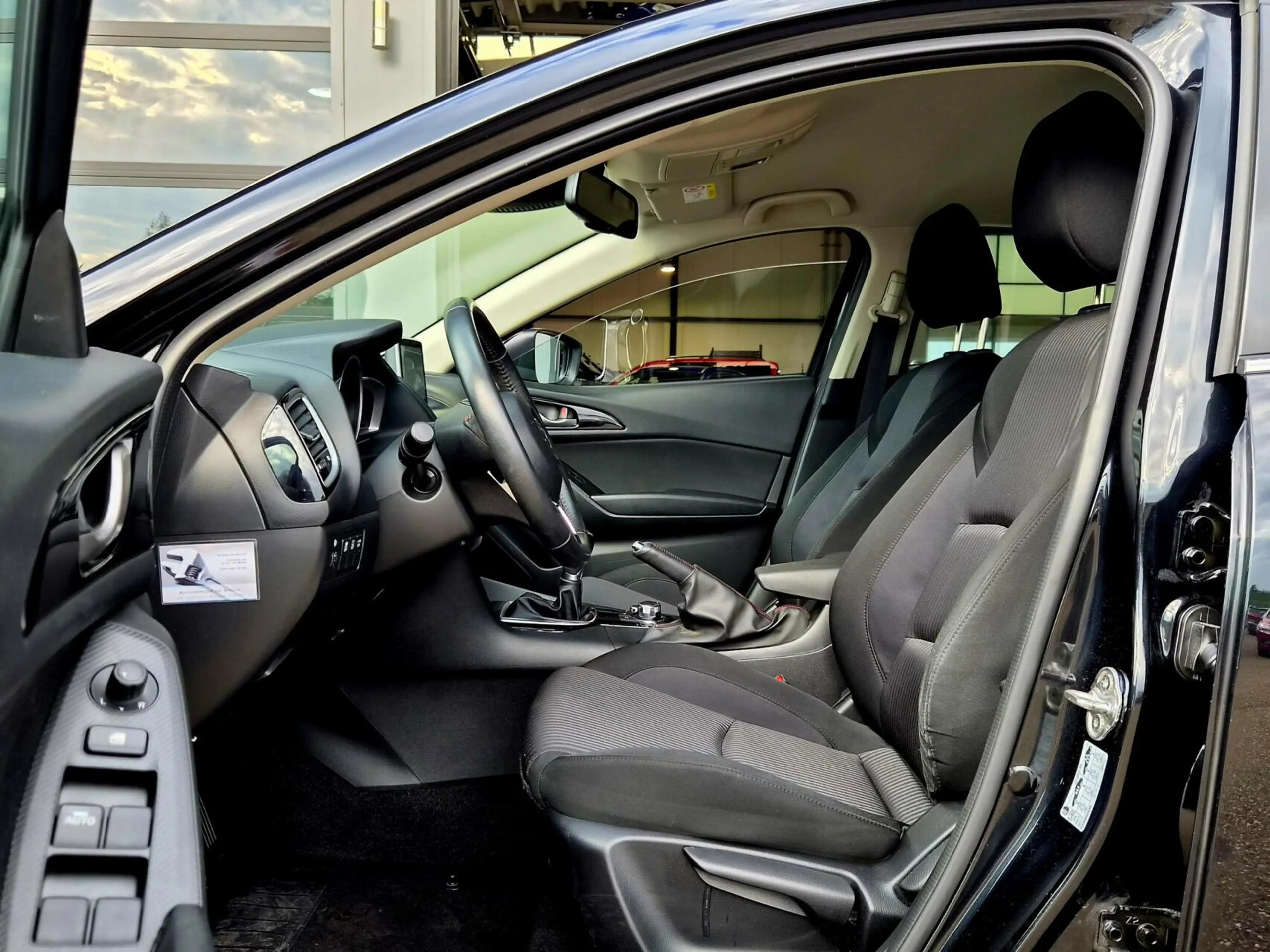 Mazda 3 1.5 TS 100PK |Clima|Cruise|Navi|Lmv|ESP|62.000KM!! — photo 4