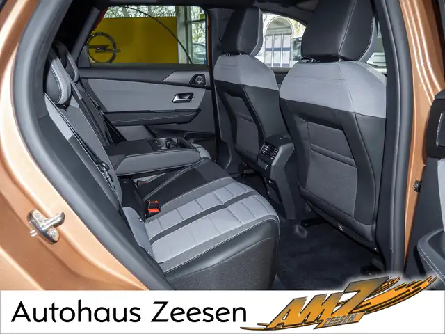 Opel Grandland view 4