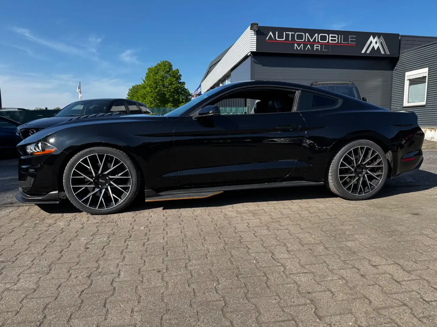 Ford Mustang GT*SHELLBY GT UMBAU*LEDER*AUTOMATIK* Schwarz - 2