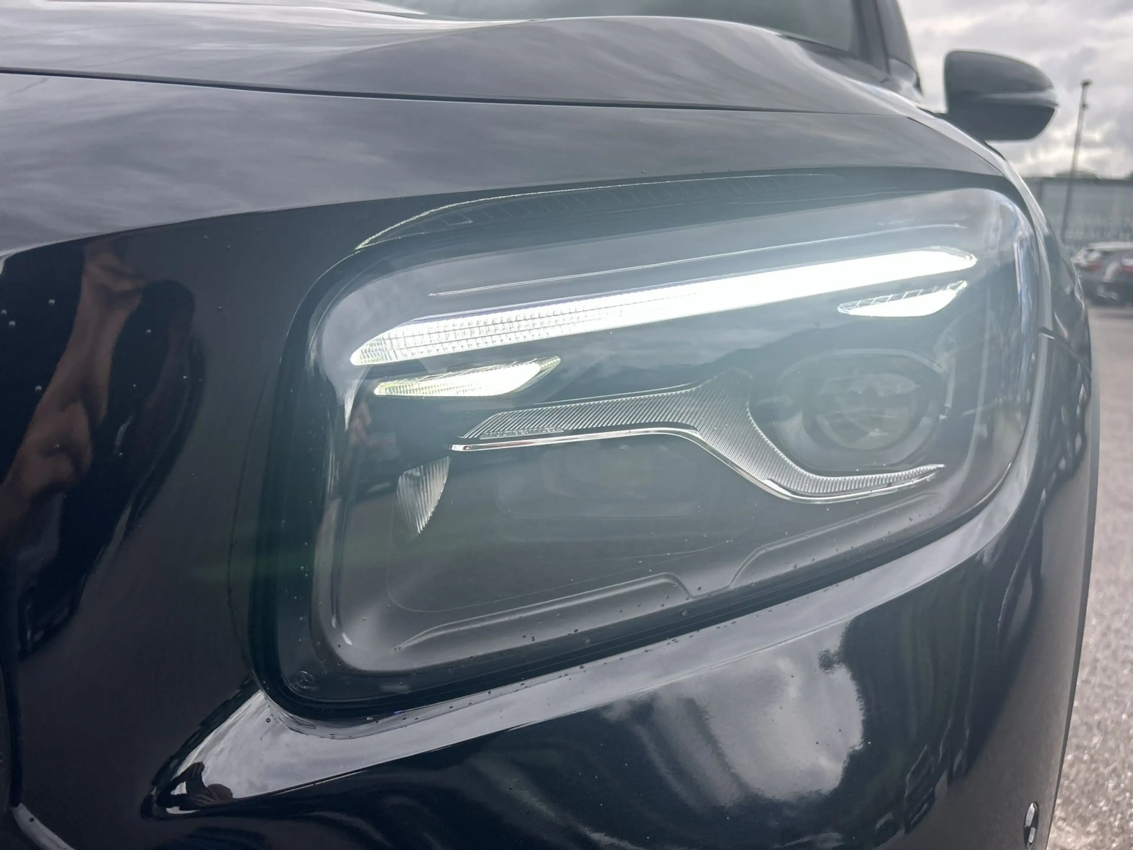 Mercedes-Benz GLB 200 d Cam Navi SHZ EASY-PACK — photo 14
