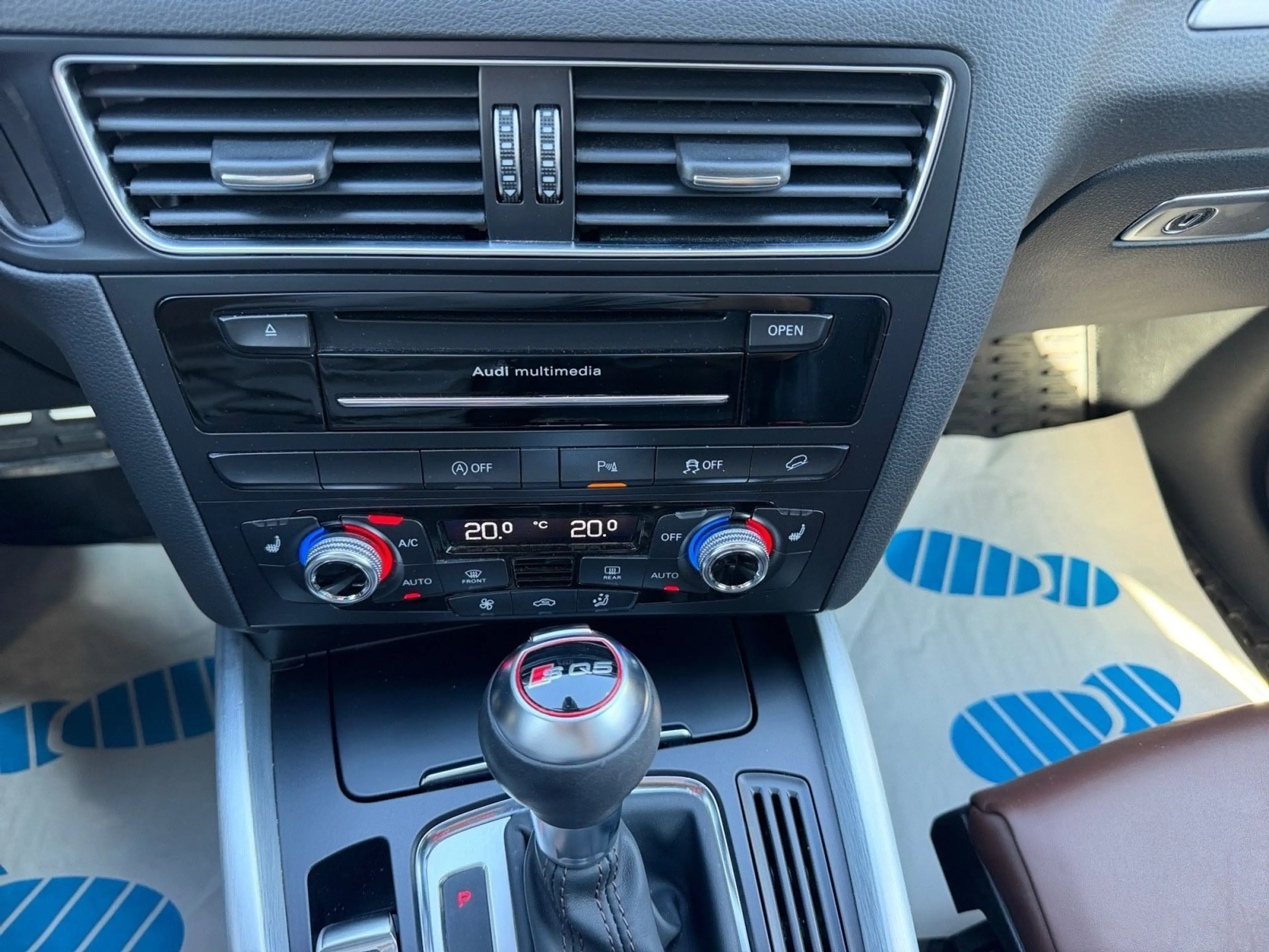 Audi SQ5 3.0 TDI quattro Navi Leder Xenon ACC AHK — photo 14