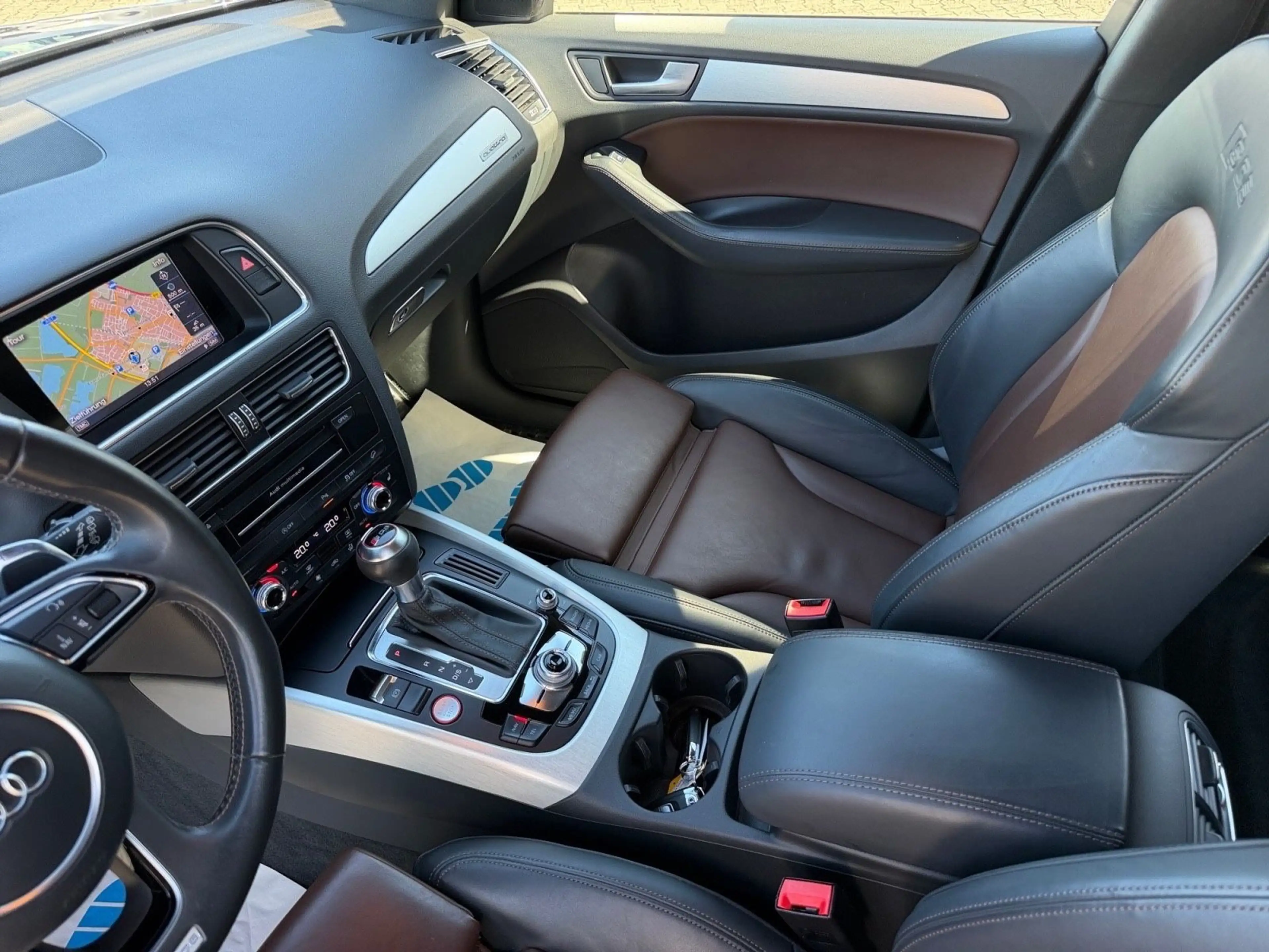 Audi SQ5 3.0 TDI quattro Navi Leder Xenon ACC AHK — photo 15