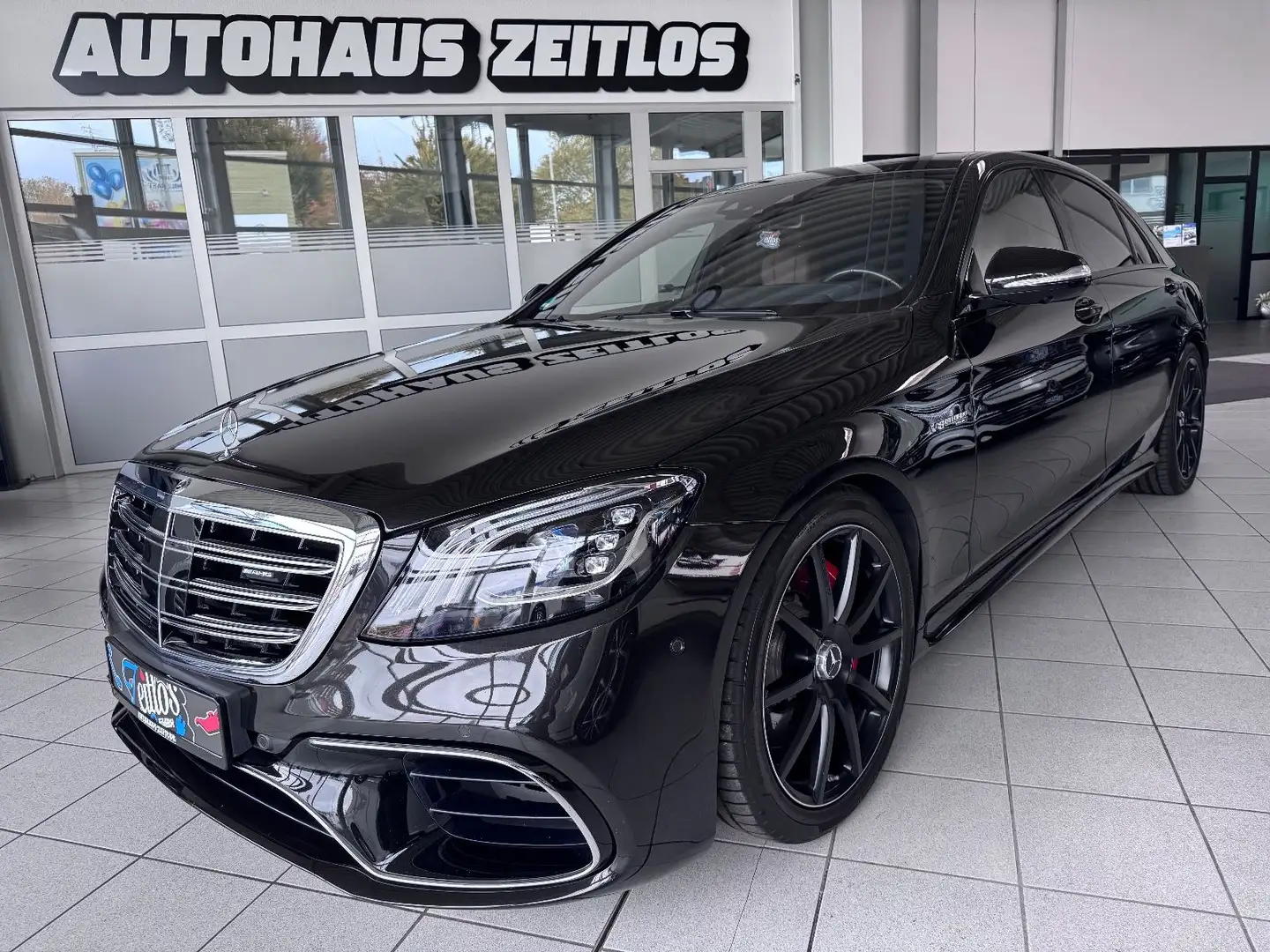 Mercedes-Benz S 63 AMG 4Matic+ L *Chauffeur*StHz*V-Max*No-OPF* Schwarz - 1