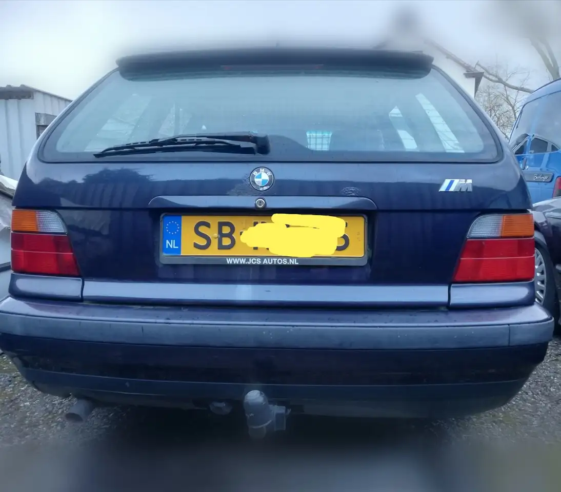 BMW 318iA touring, foto 3