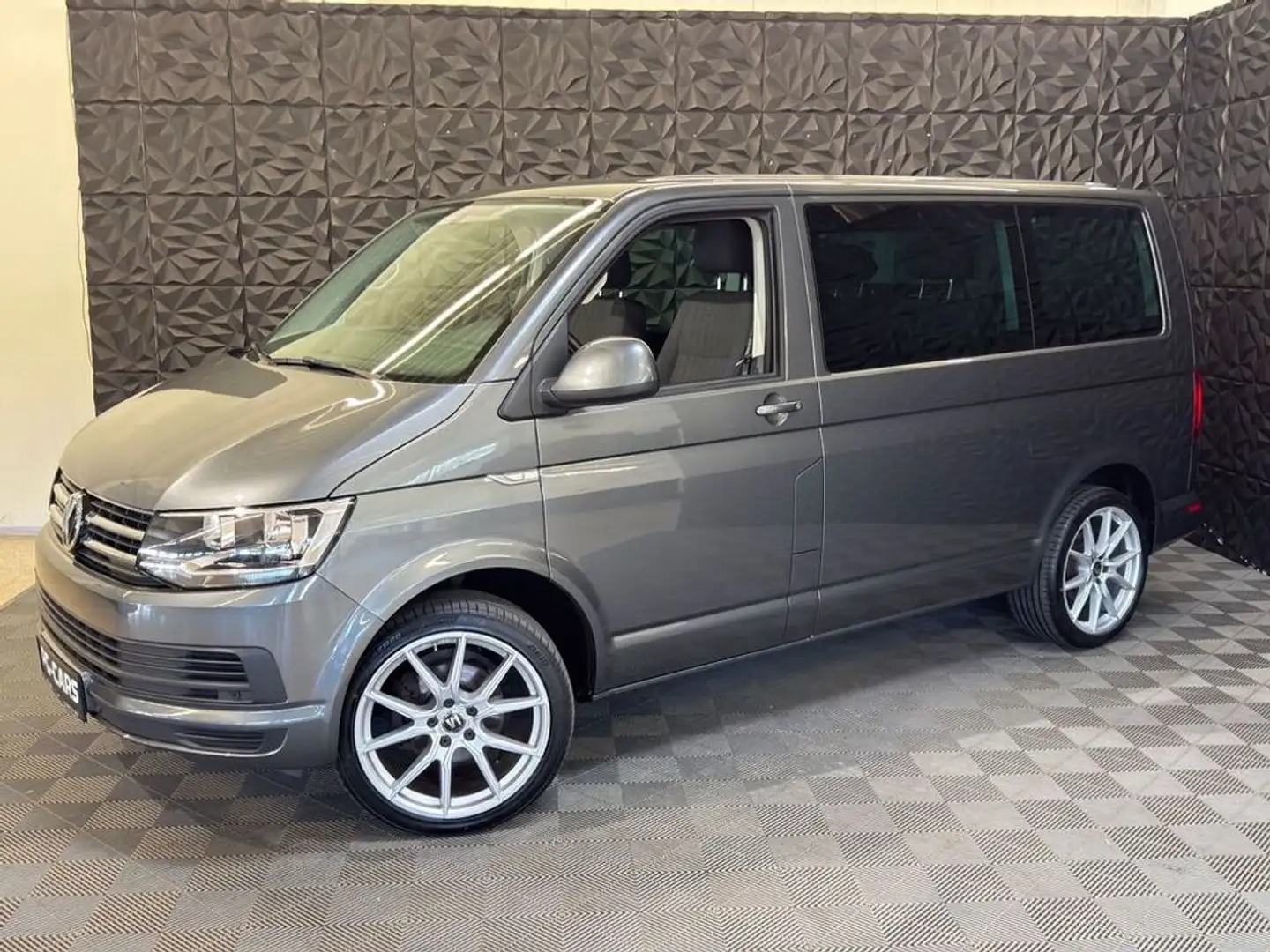 Volkswagen T6 Caravelle 2.0 TDI Comfortline DSG *MwSt.* Grau - 2