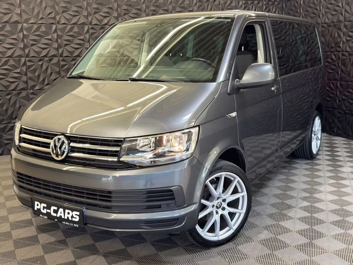 Volkswagen T6 Caravelle 2.0 TDI Comfortline DSG  *MwSt.* Grau - 1