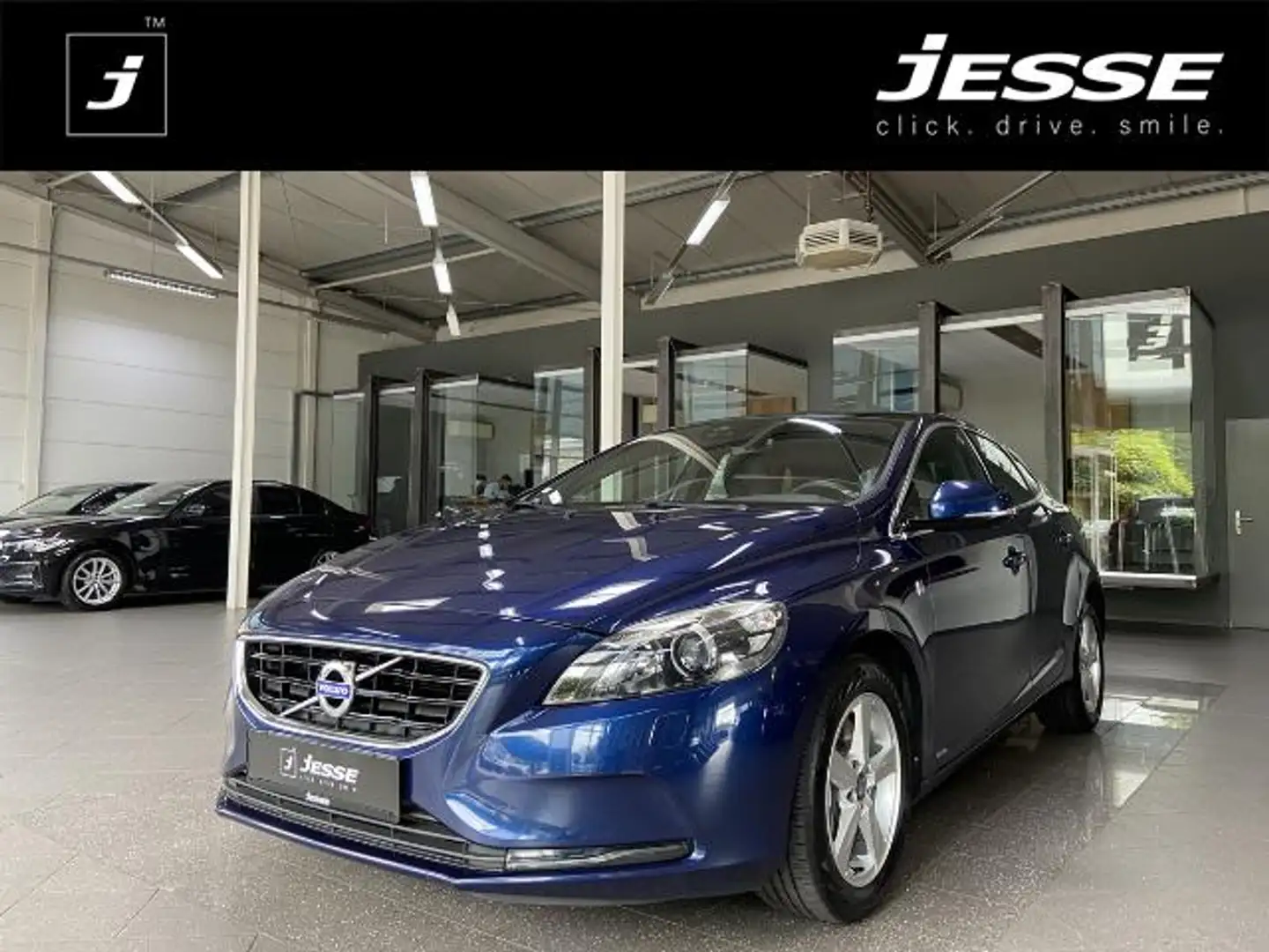 Volvo V40 Ocean Race D4 Bi-Xenon SHZ PDC R.Cam Синій - 1