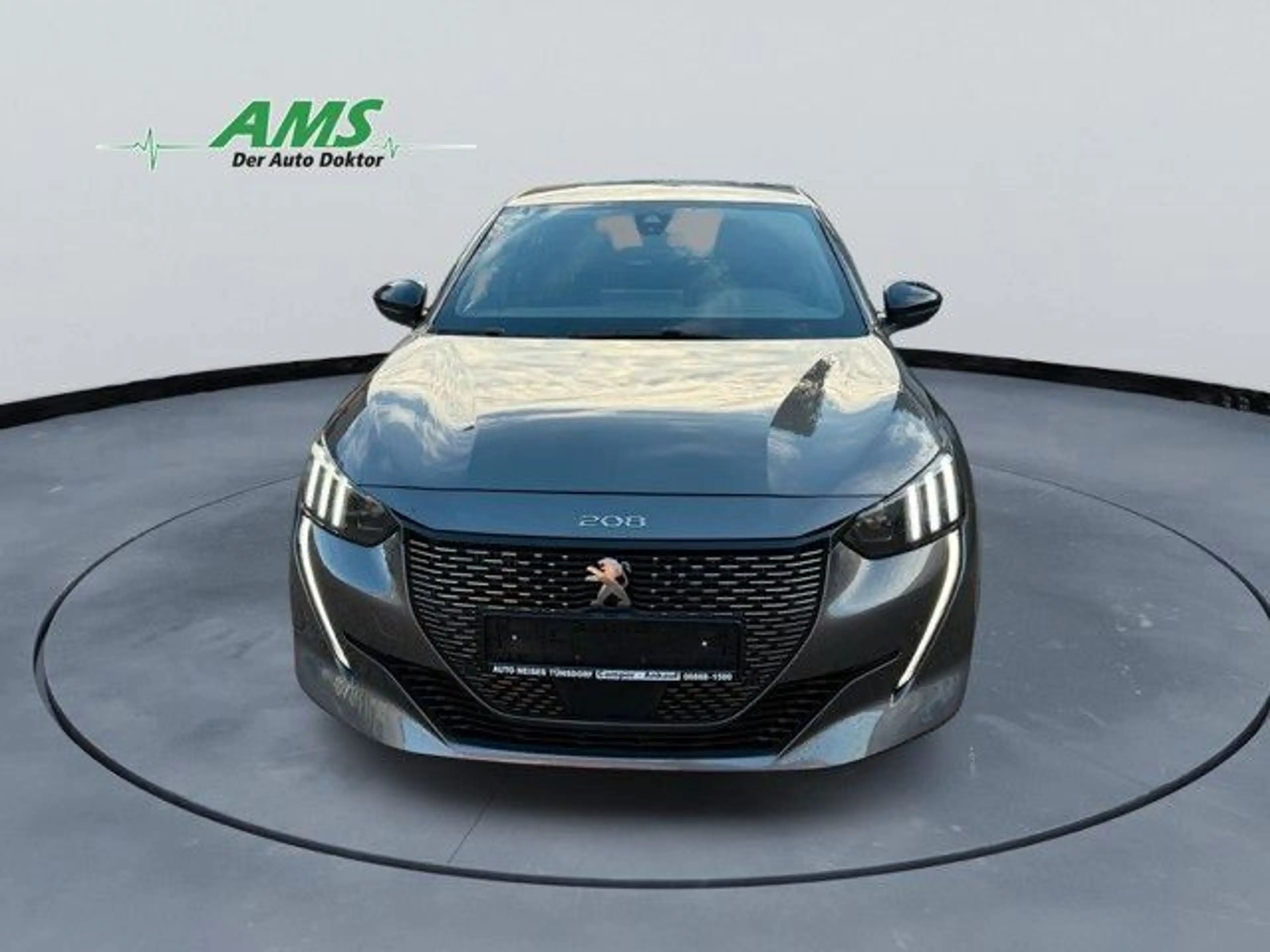 Peugeot 208 GT Pack — photo 2