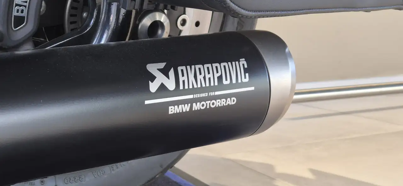 BMW R 18