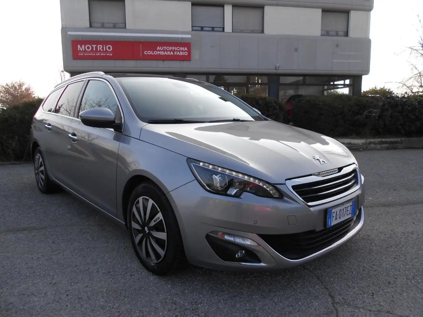 Peugeot 308 PureTech Turbo 130 S&S SW Allure Gris - 1