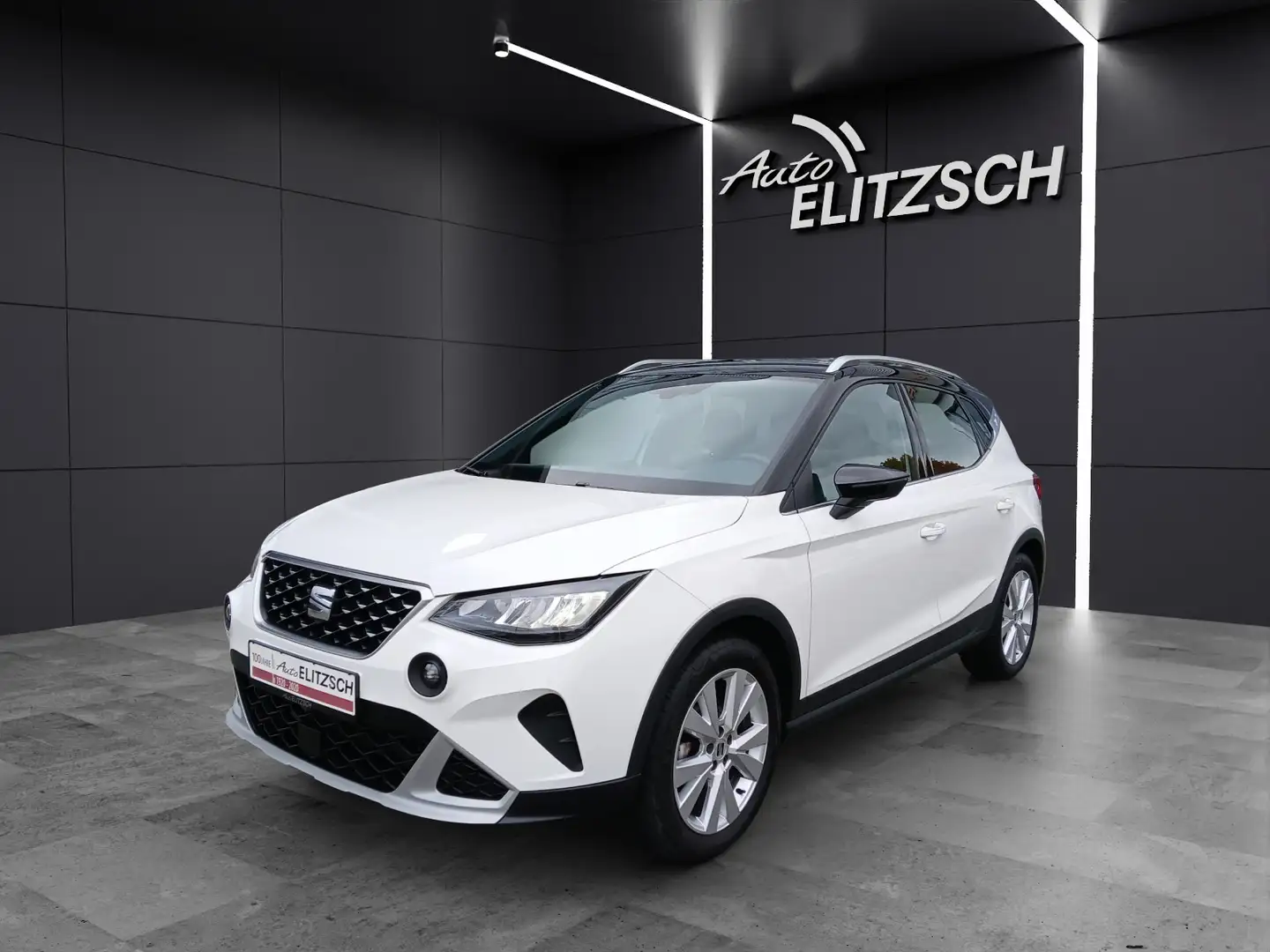 SEAT Arona TSI Xperience DSG LED AHK GRA PDC SH LM Weiß - 2
