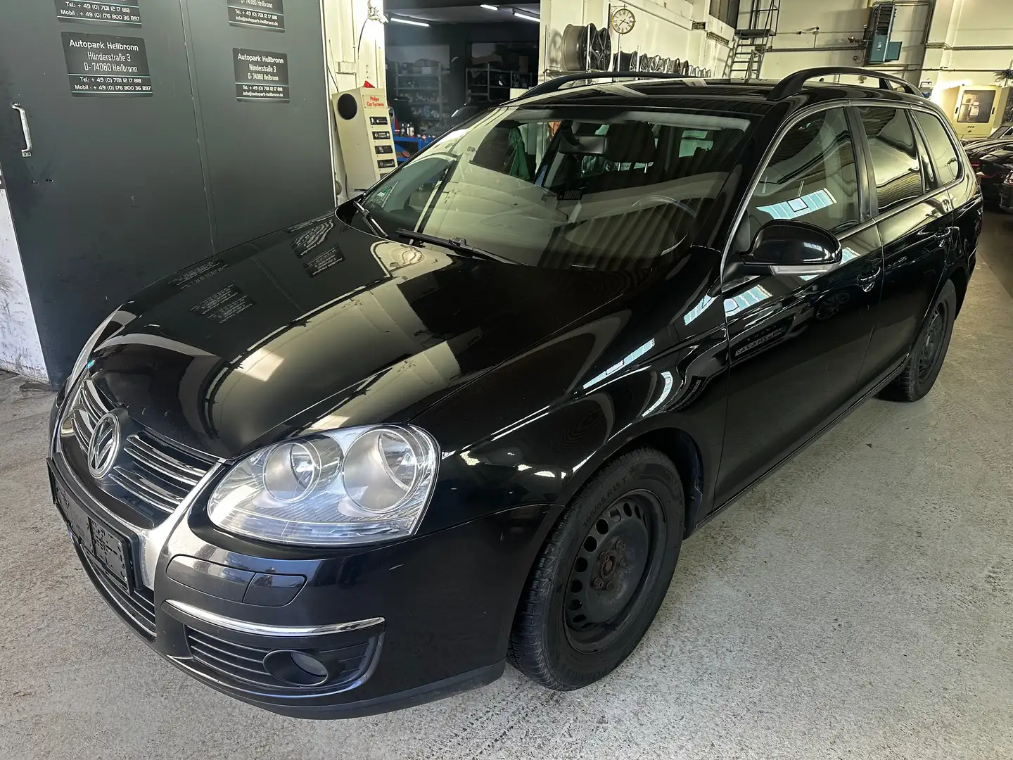 Volkswagen Golf Variant Comfortline 2,0 TDI  | NAVI | KLIMA | AHK |Autom Schwarz - 2