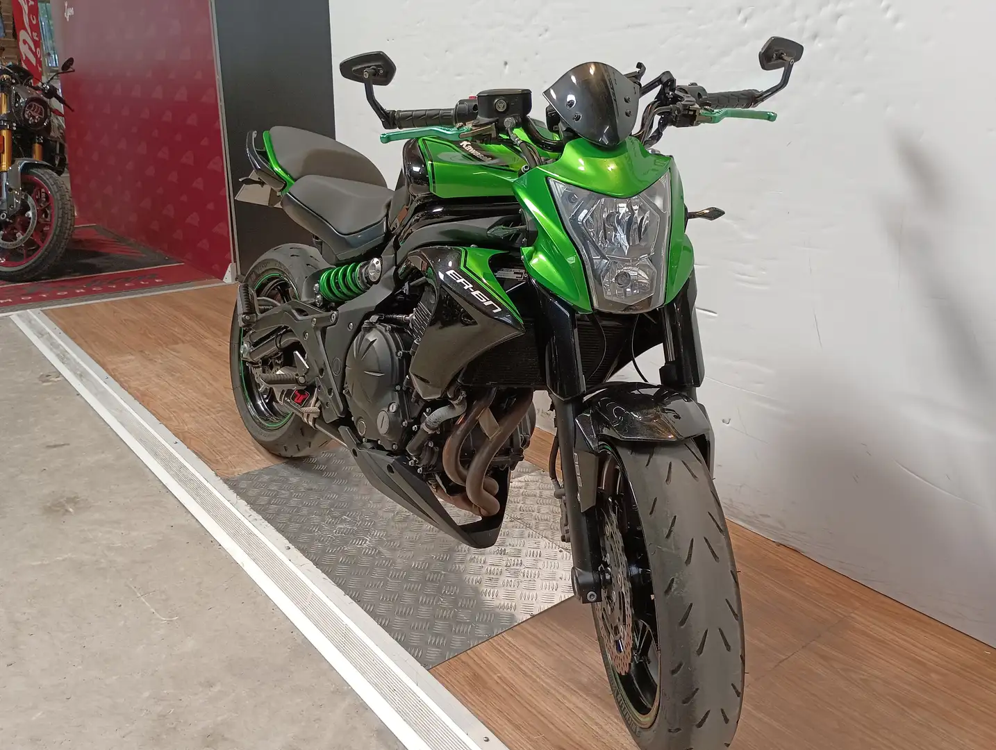 Kawasaki ER - 6 N Vert - 2