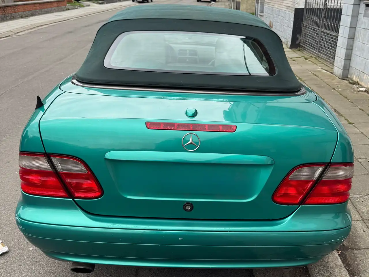 Mercedes-Benz CLK 230