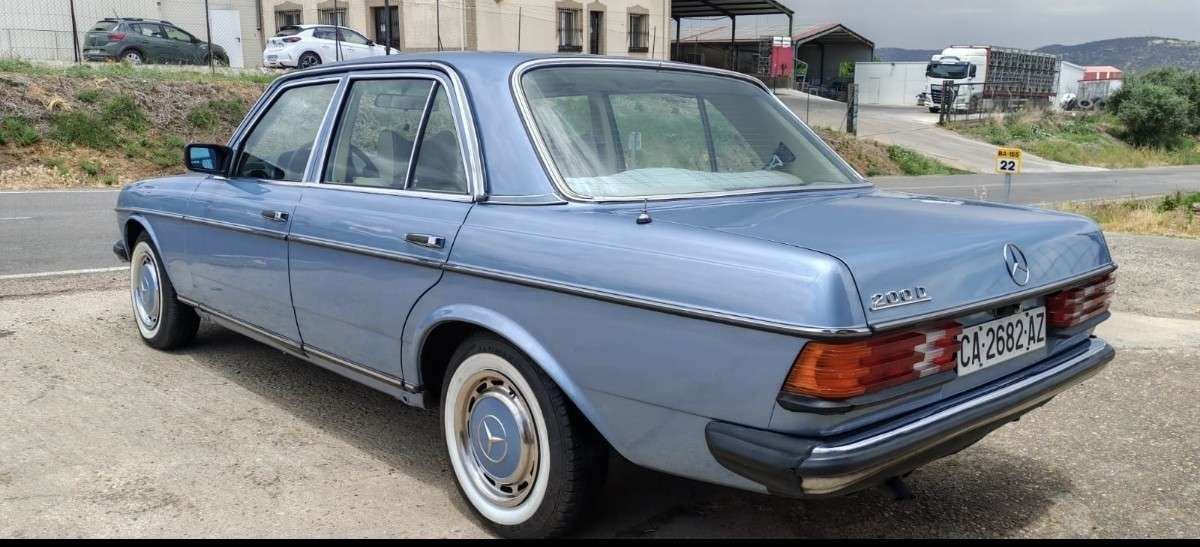 Mercedes-Benz 200 200D - foto 1