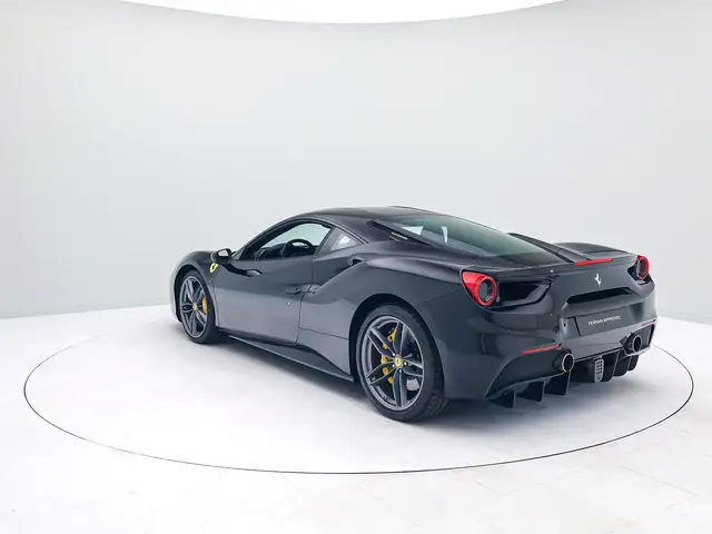 Ferrari 488 view 10