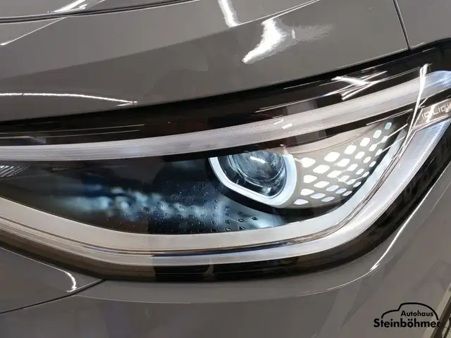 Volkswagen Id.4 view 11
